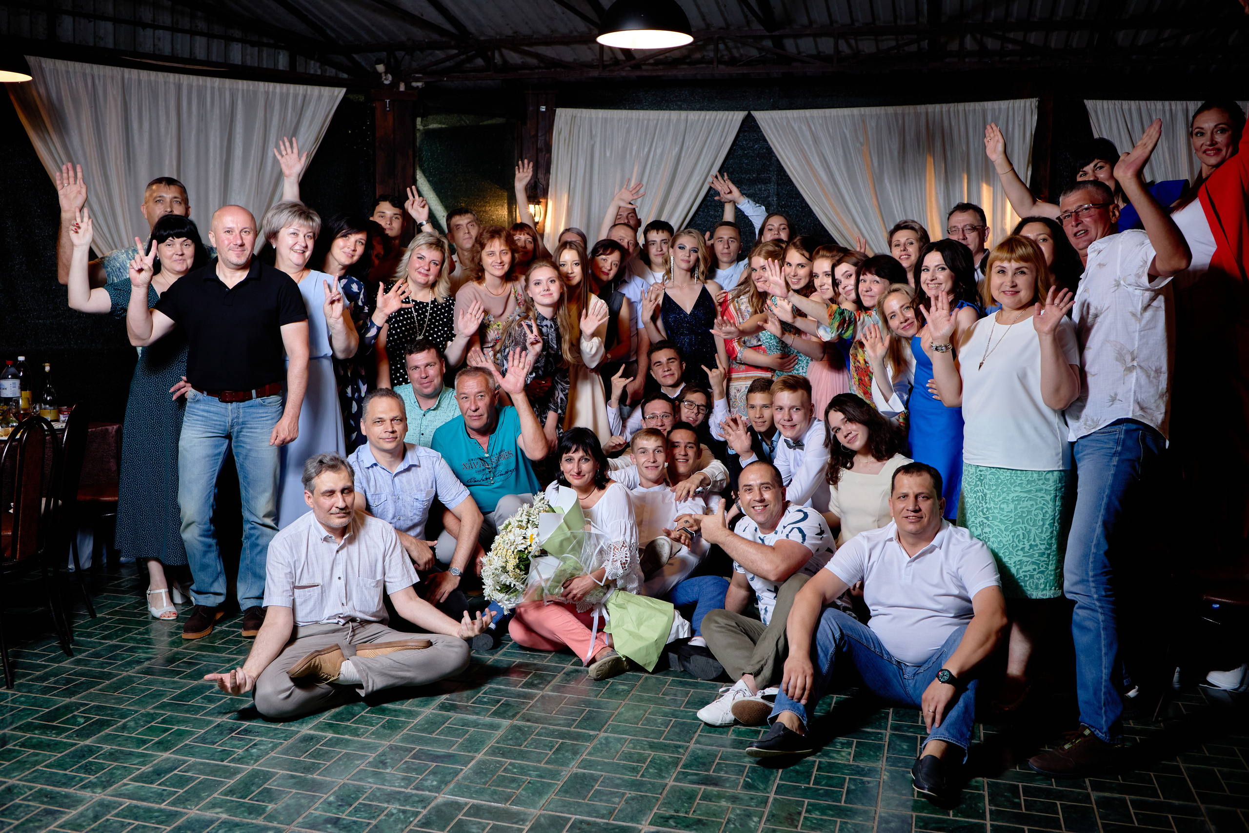 Фотограф на выпускной. Фотограф Выпускные альбомы Таганрог Сергей Коробченко