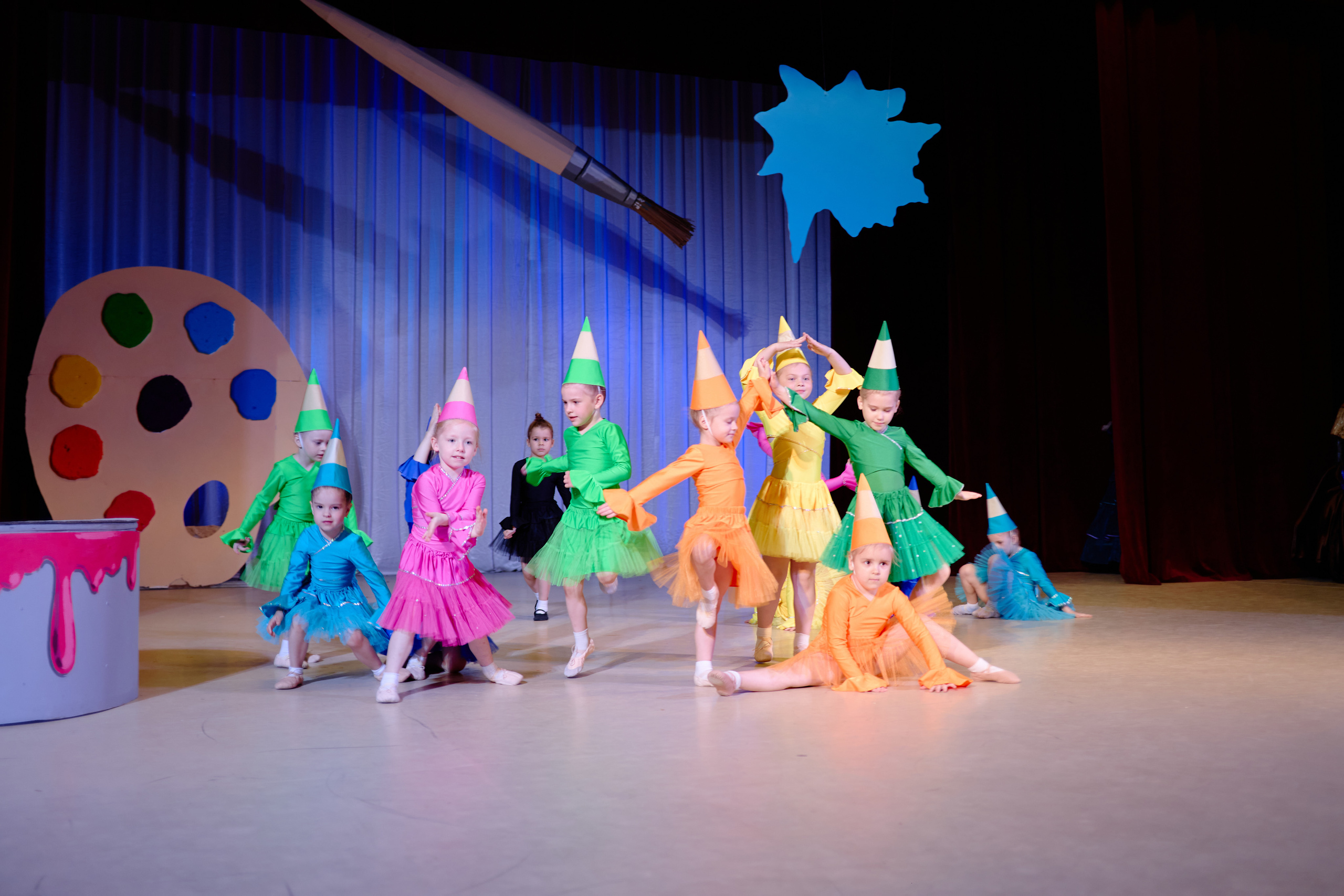 Краски. Фотограф Выпускные альбомы Таганрог Сергей Коробченко