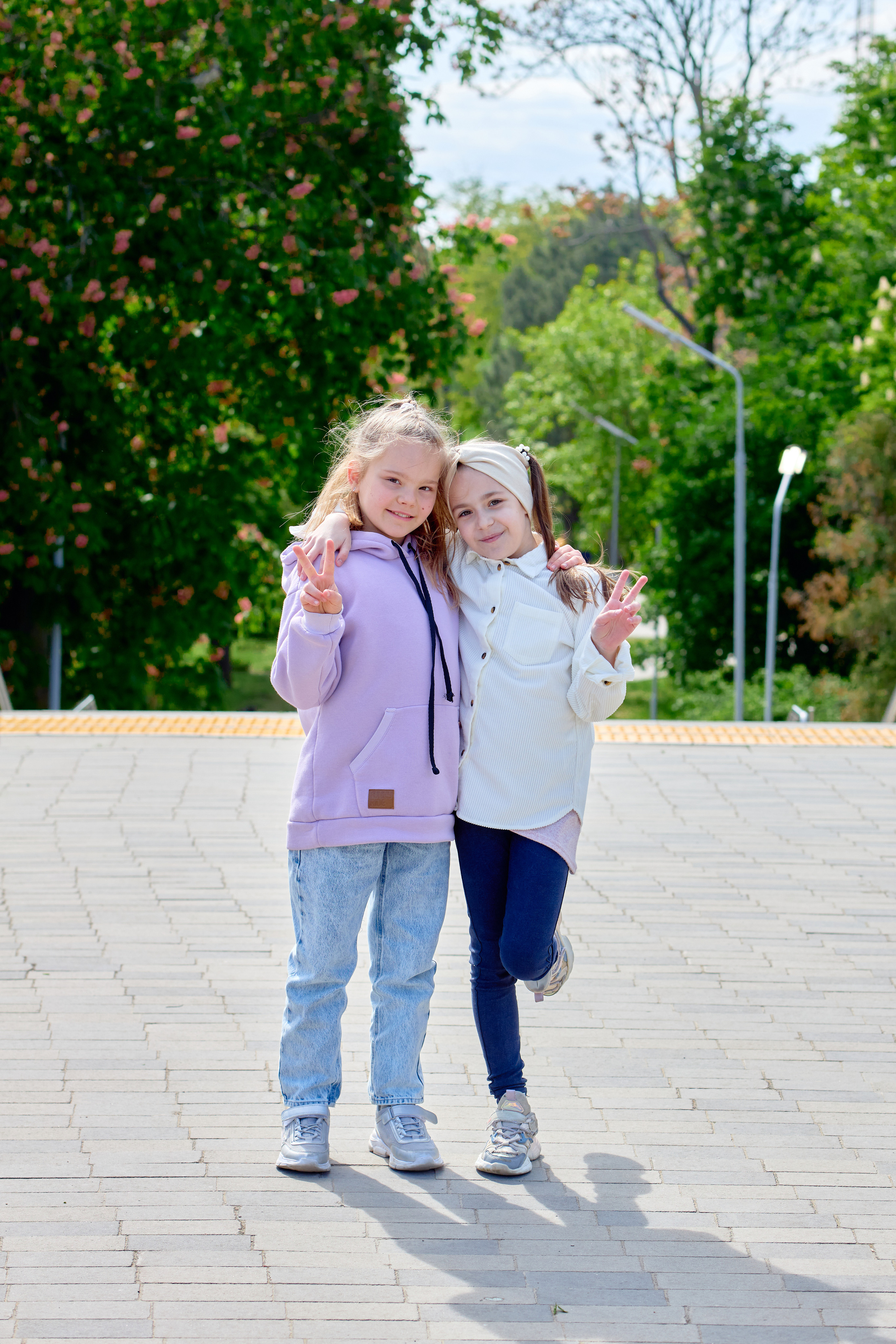 Сьемка на выпускнык альбомы на улице таганрог. Фотограф Выпускные альбомы Таганрог Сергей Коробченко