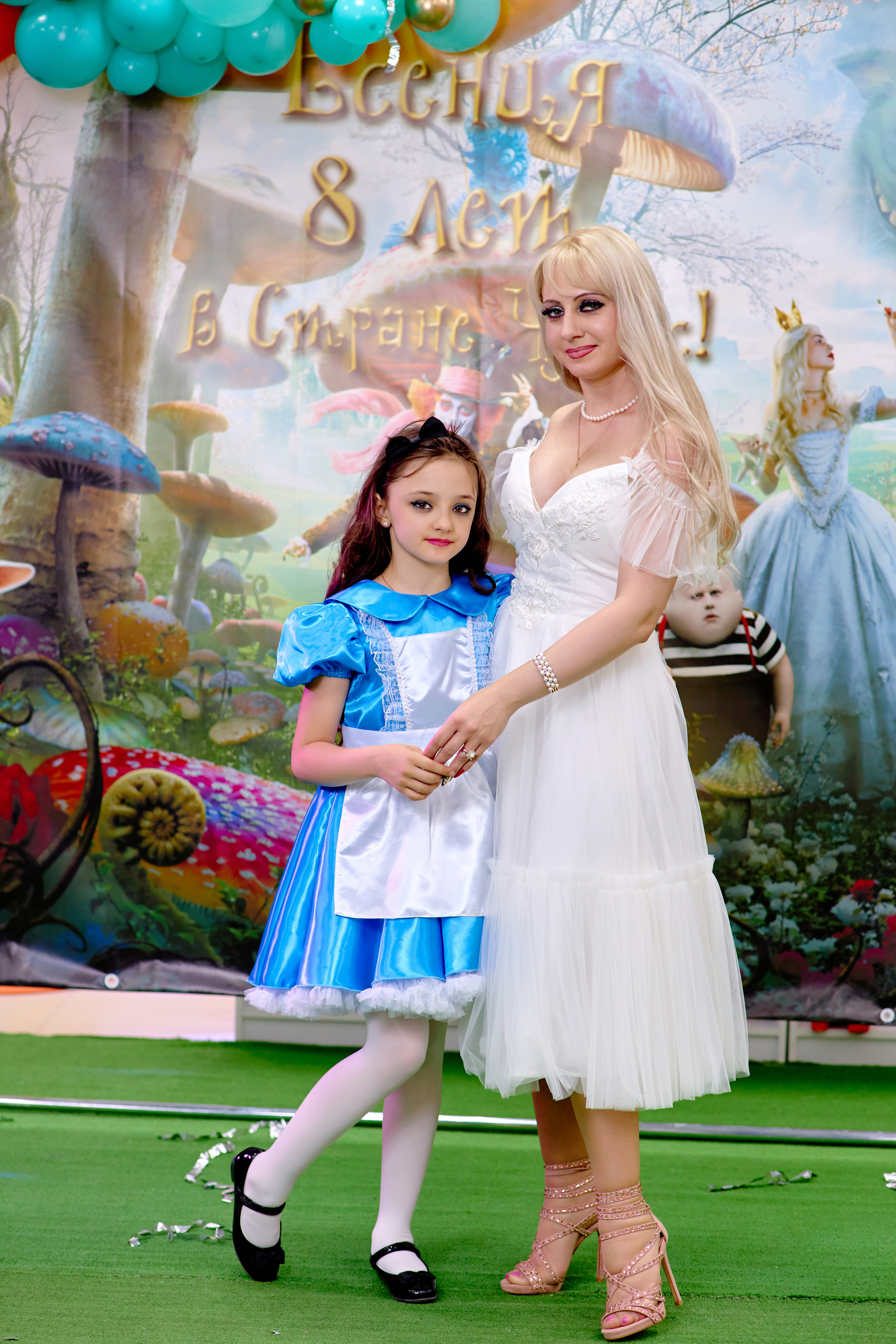 День рождения в детской комнате. Фотограф Выпускные альбомы Таганрог Сергей Коробченко