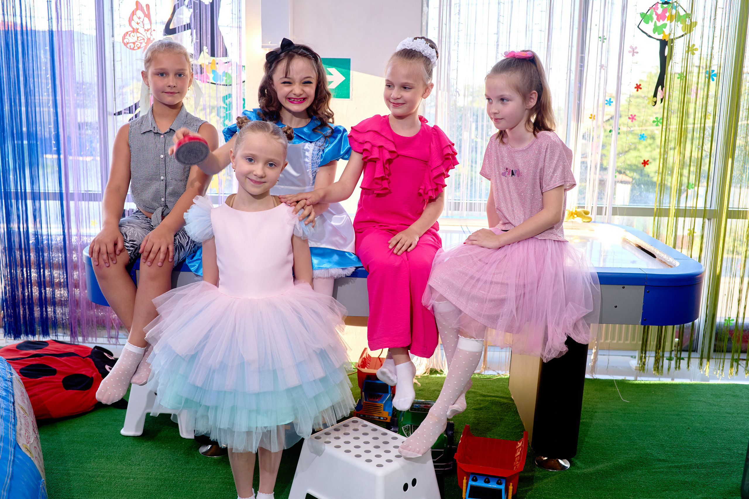 День рождения в детской комнате. Фотограф Выпускные альбомы Таганрог Сергей Коробченко