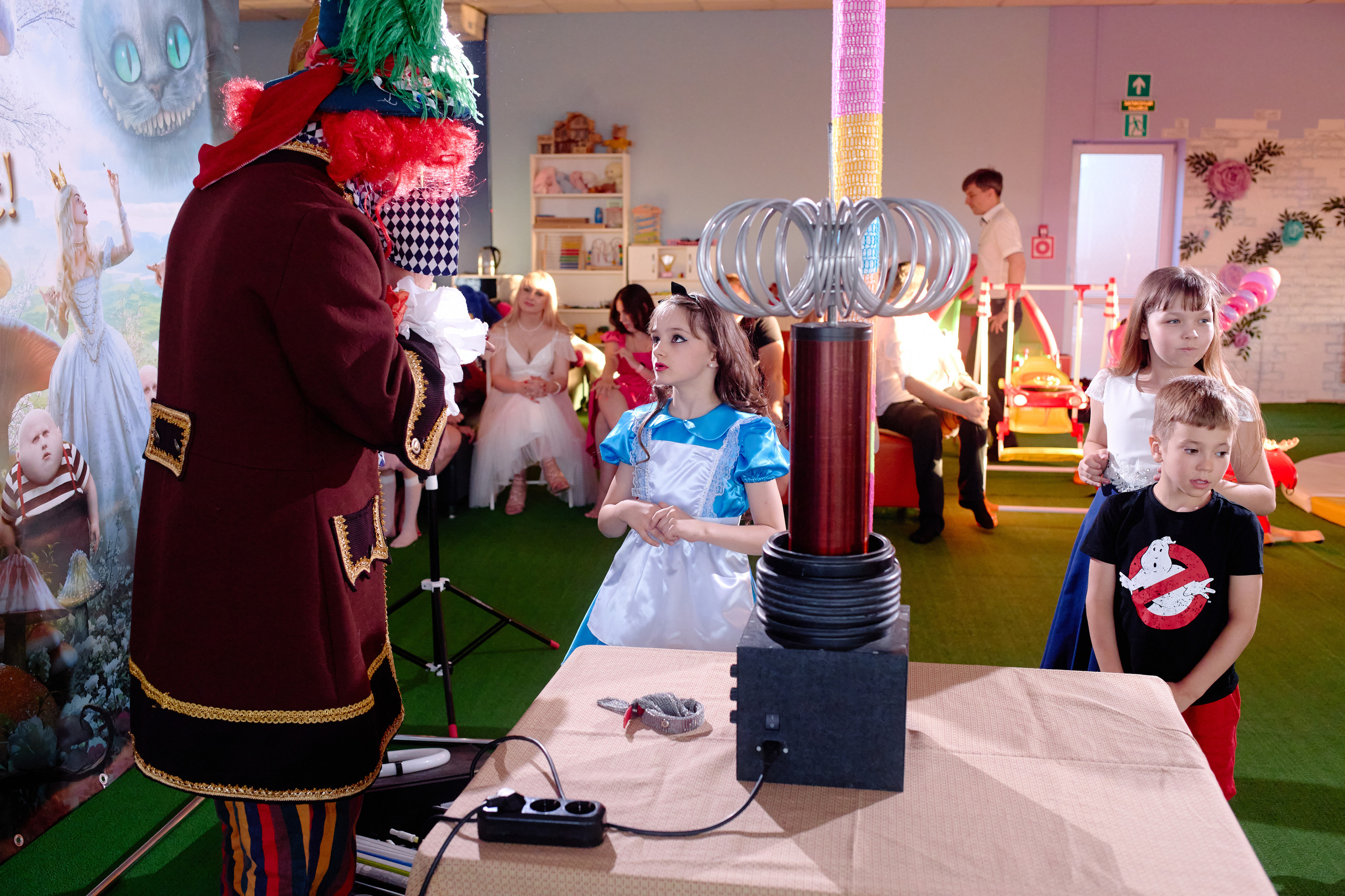 День рождения в детской комнате. Фотограф Выпускные альбомы Таганрог Сергей Коробченко