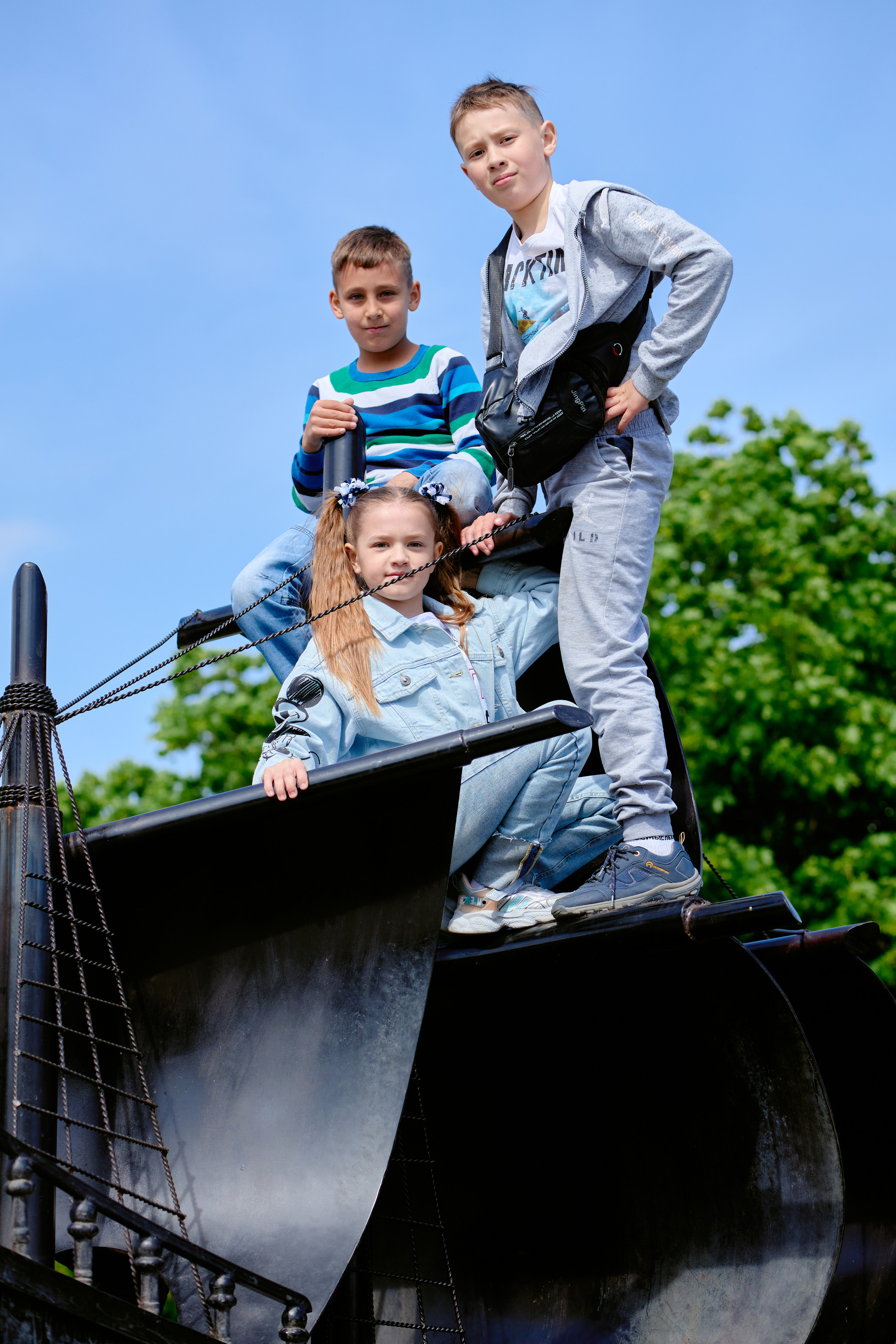 Сьемка на выпускнык альбомы на улице таганрог. Фотограф Выпускные альбомы Таганрог Сергей Коробченко