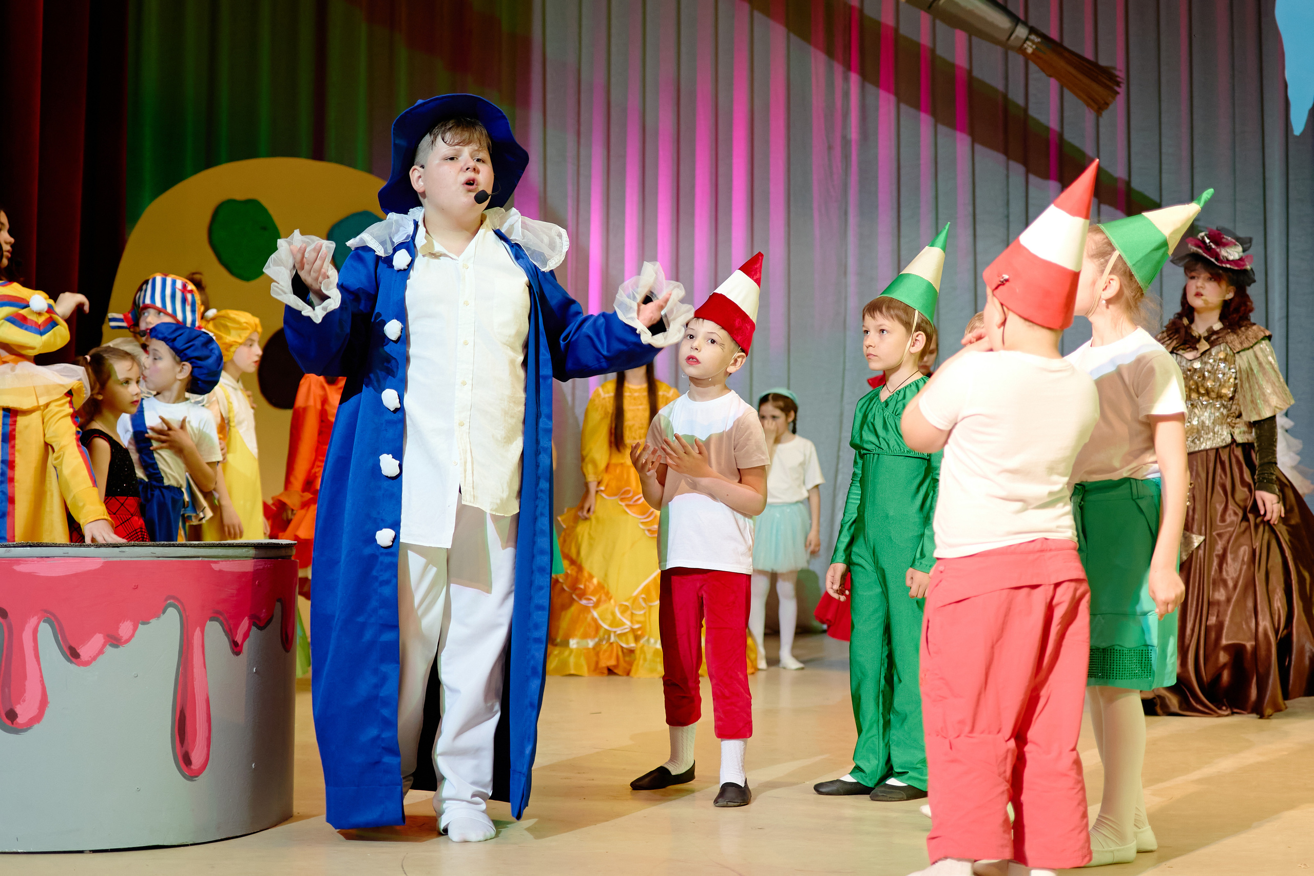 Краски. Фотограф Выпускные альбомы Таганрог Сергей Коробченко