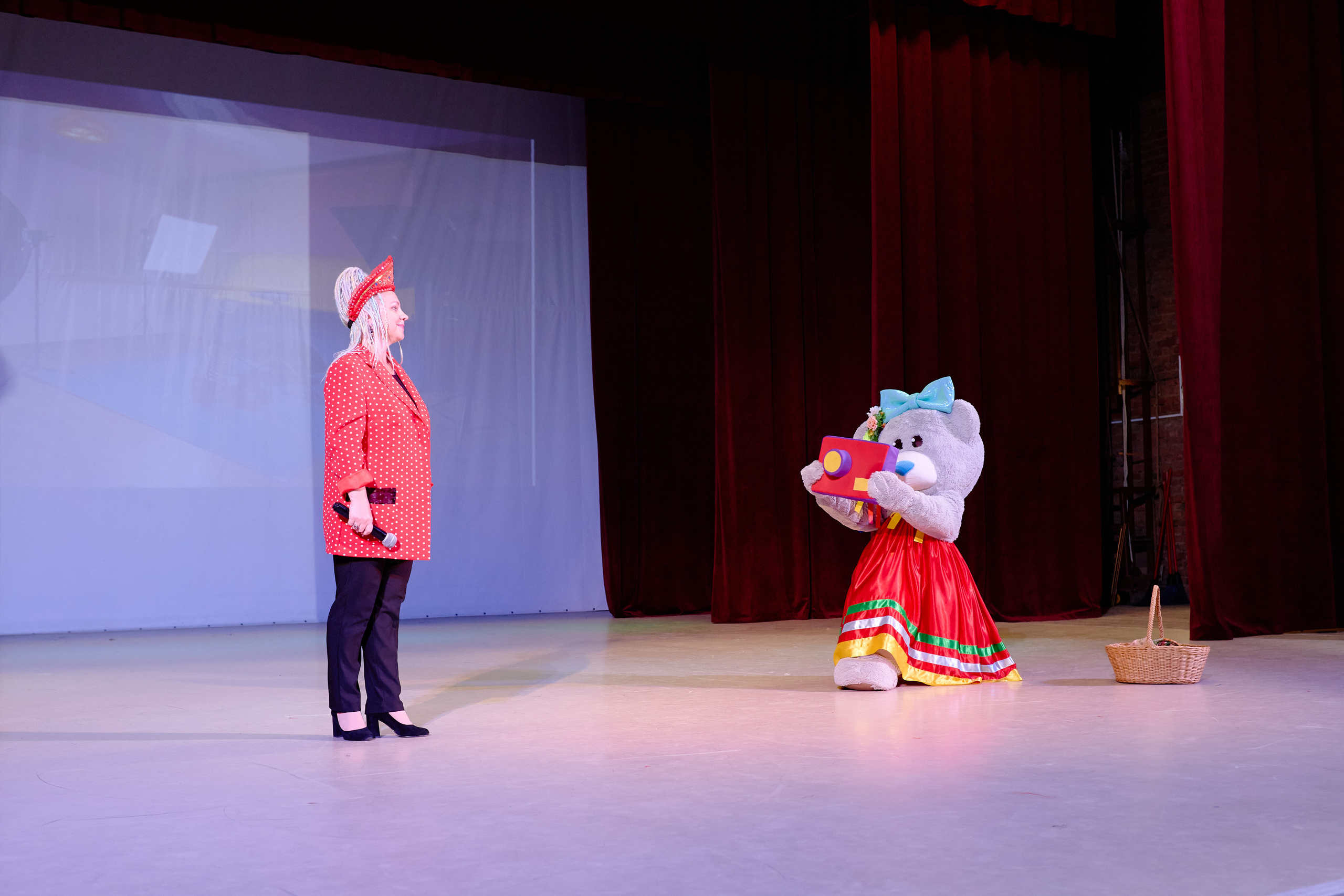 Аврора. Фотограф Выпускные альбомы Таганрог Сергей Коробченко