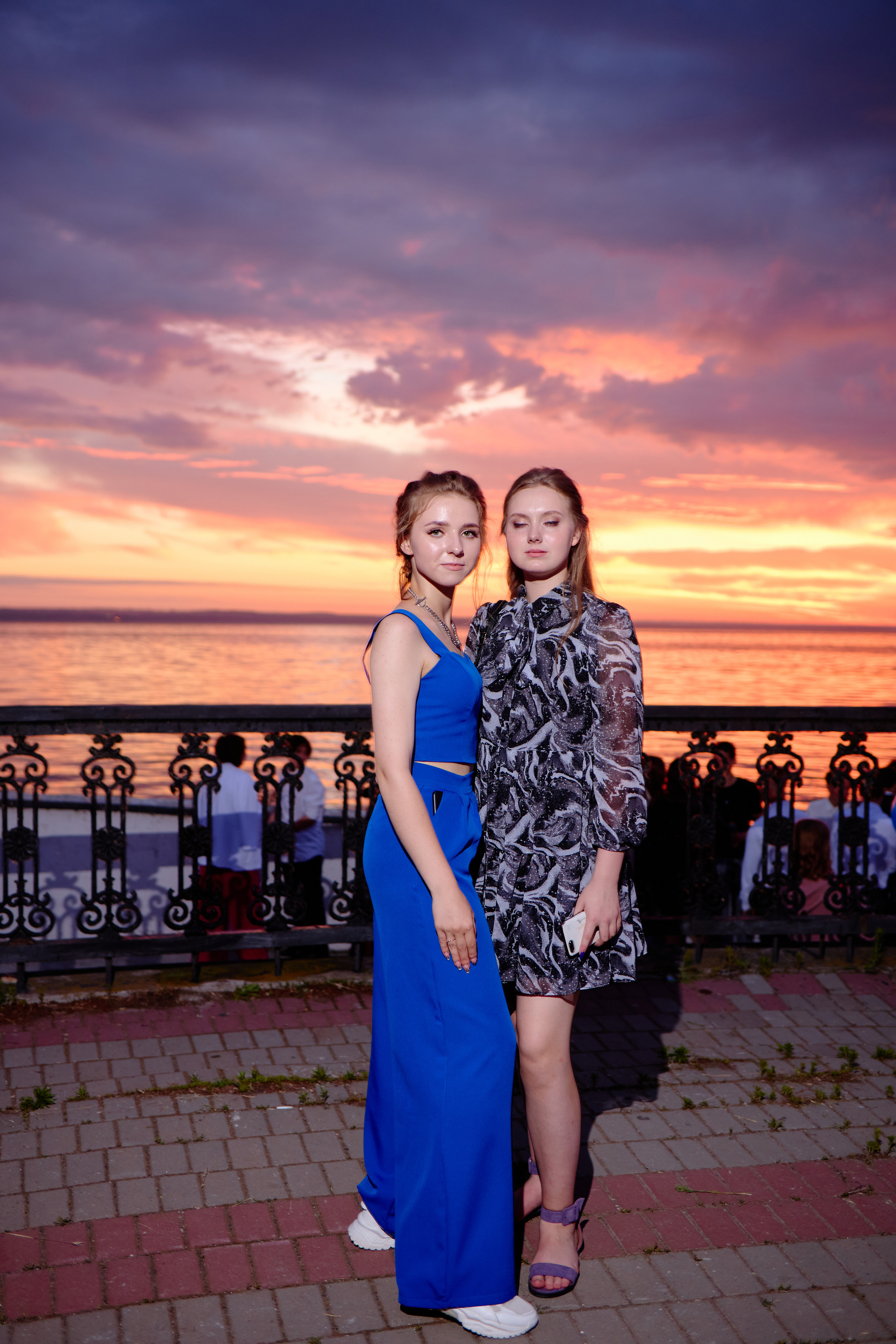 Фотограф на выпускной. Фотограф Выпускные альбомы Таганрог Сергей Коробченко