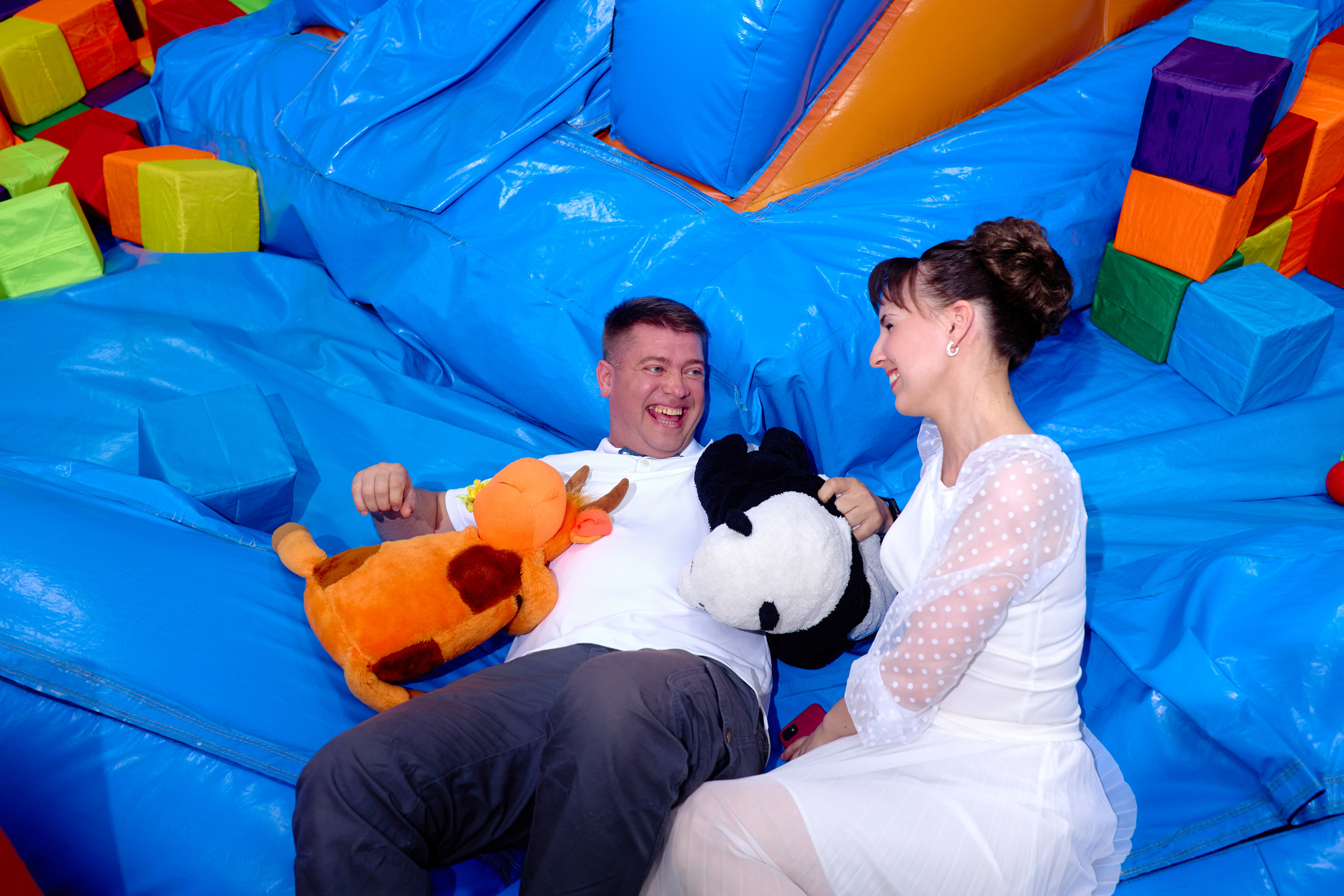 День рождения в детской комнате. Фотограф Выпускные альбомы Таганрог Сергей Коробченко