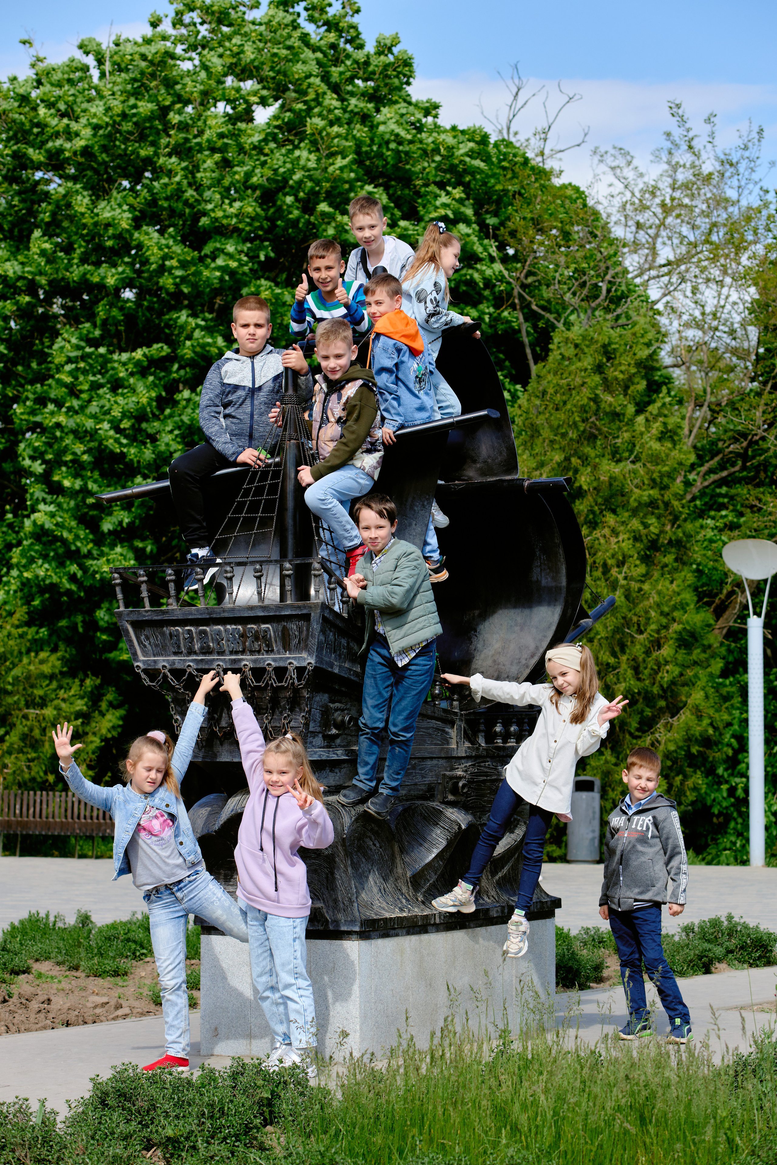 Сьемка на выпускнык альбомы на улице таганрог. Фотограф Выпускные альбомы Таганрог Сергей Коробченко