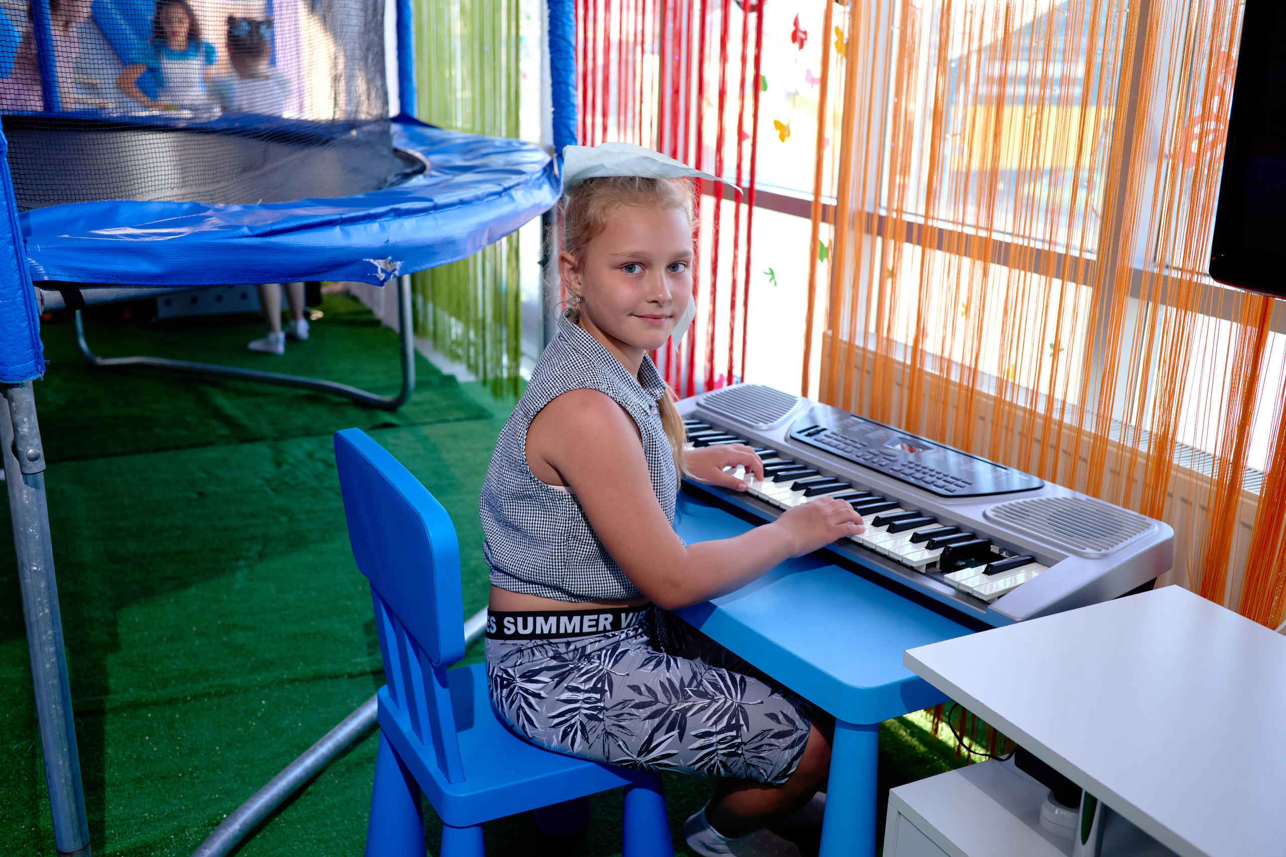 День рождения в детской комнате. Фотограф Выпускные альбомы Таганрог Сергей Коробченко