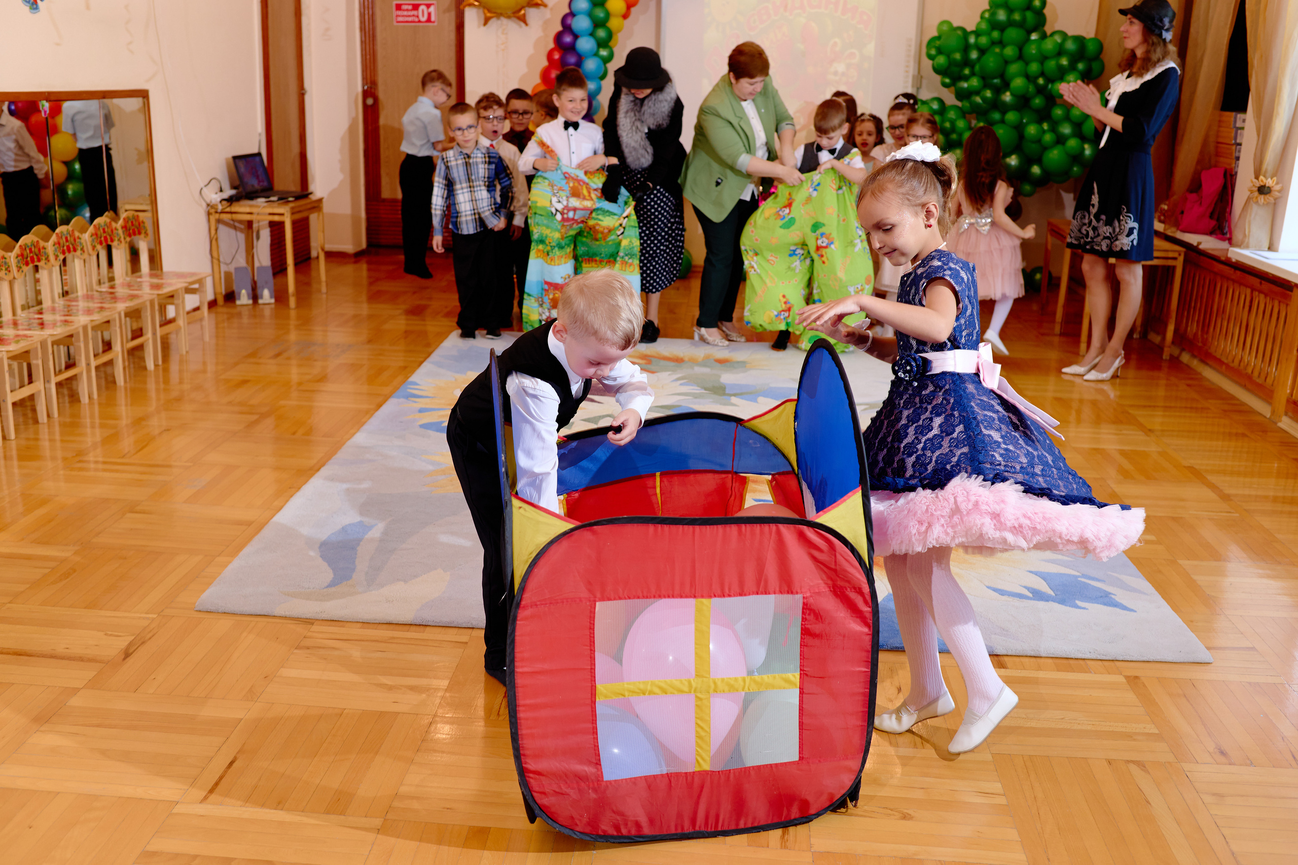 Фотограф выпускной в детском саду таганрог. Фотограф Выпускные альбомы Таганрог Сергей Коробченко