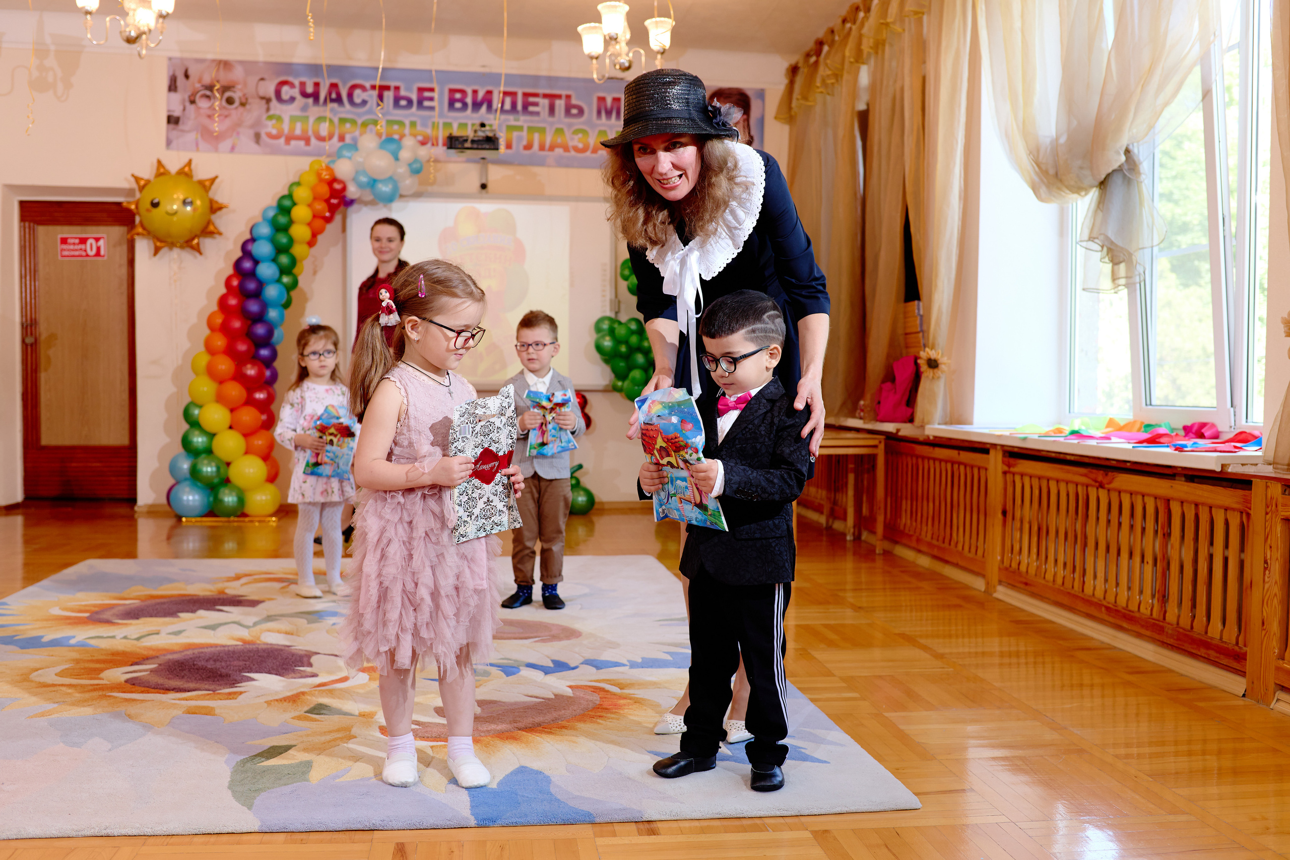 Фотограф выпускной в детском саду таганрог. Фотограф Выпускные альбомы Таганрог Сергей Коробченко