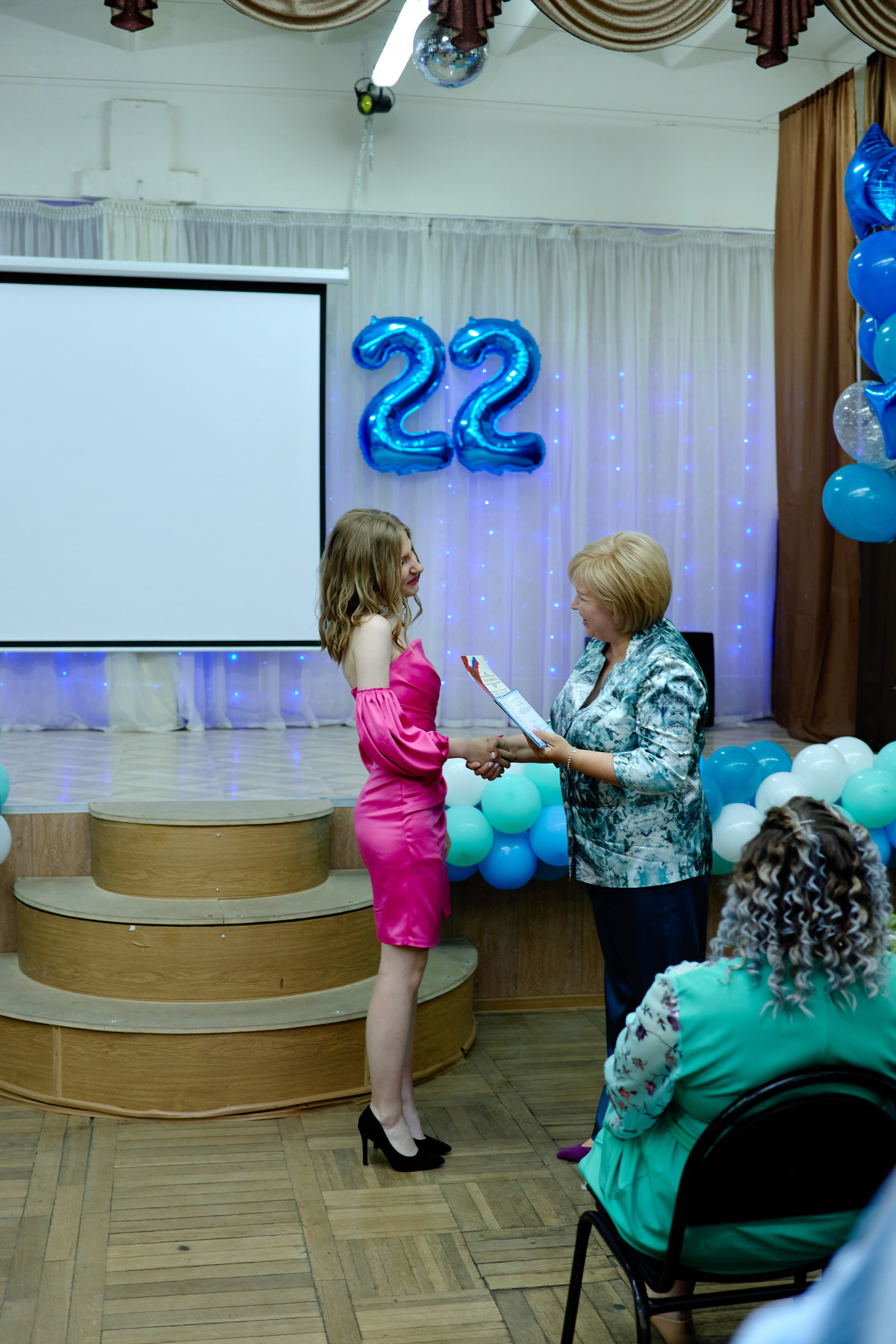 Фотограф на выпускной. Фотограф Выпускные альбомы Таганрог Сергей Коробченко