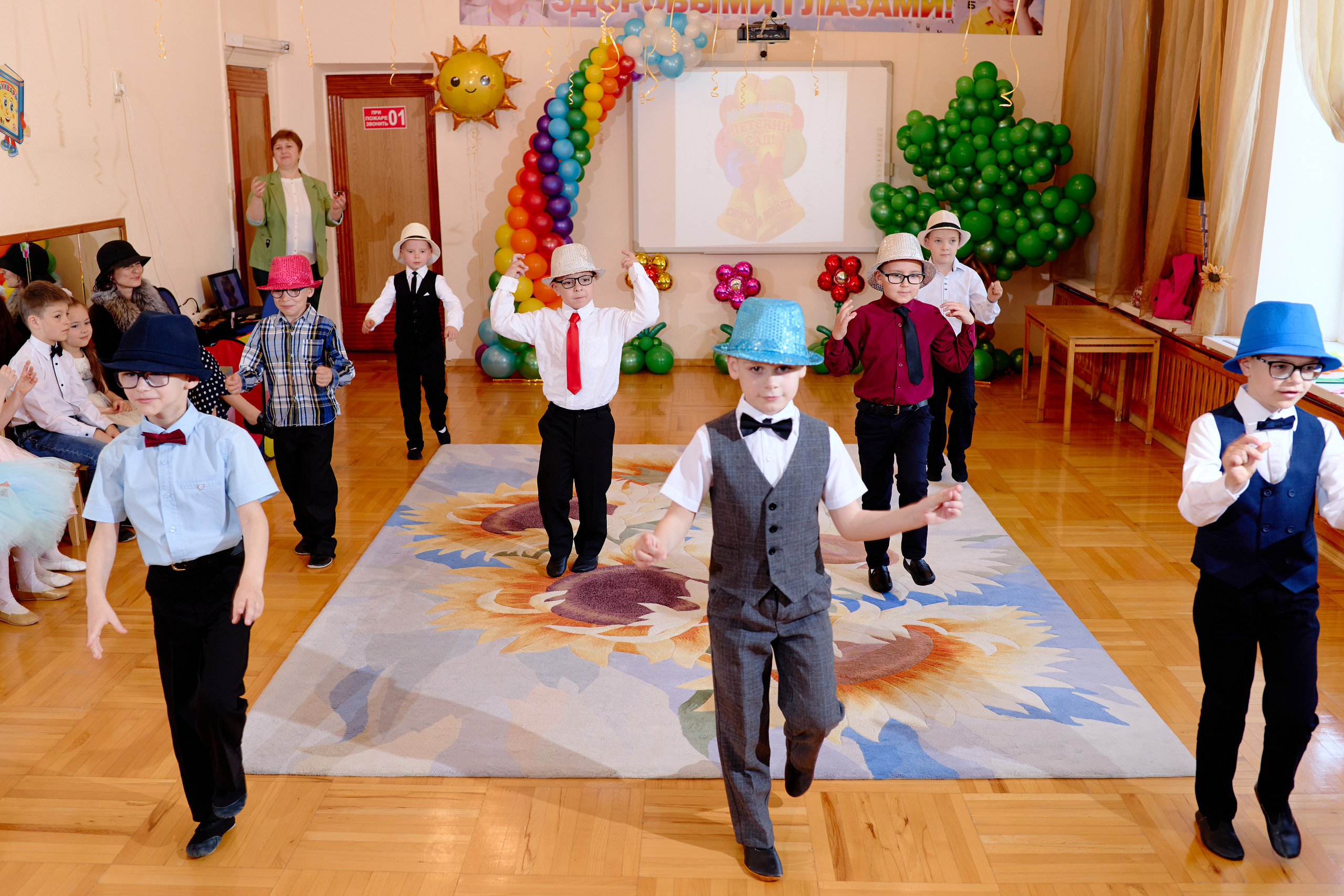 Фотограф выпускной в детском саду таганрог. Фотограф Выпускные альбомы Таганрог Сергей Коробченко