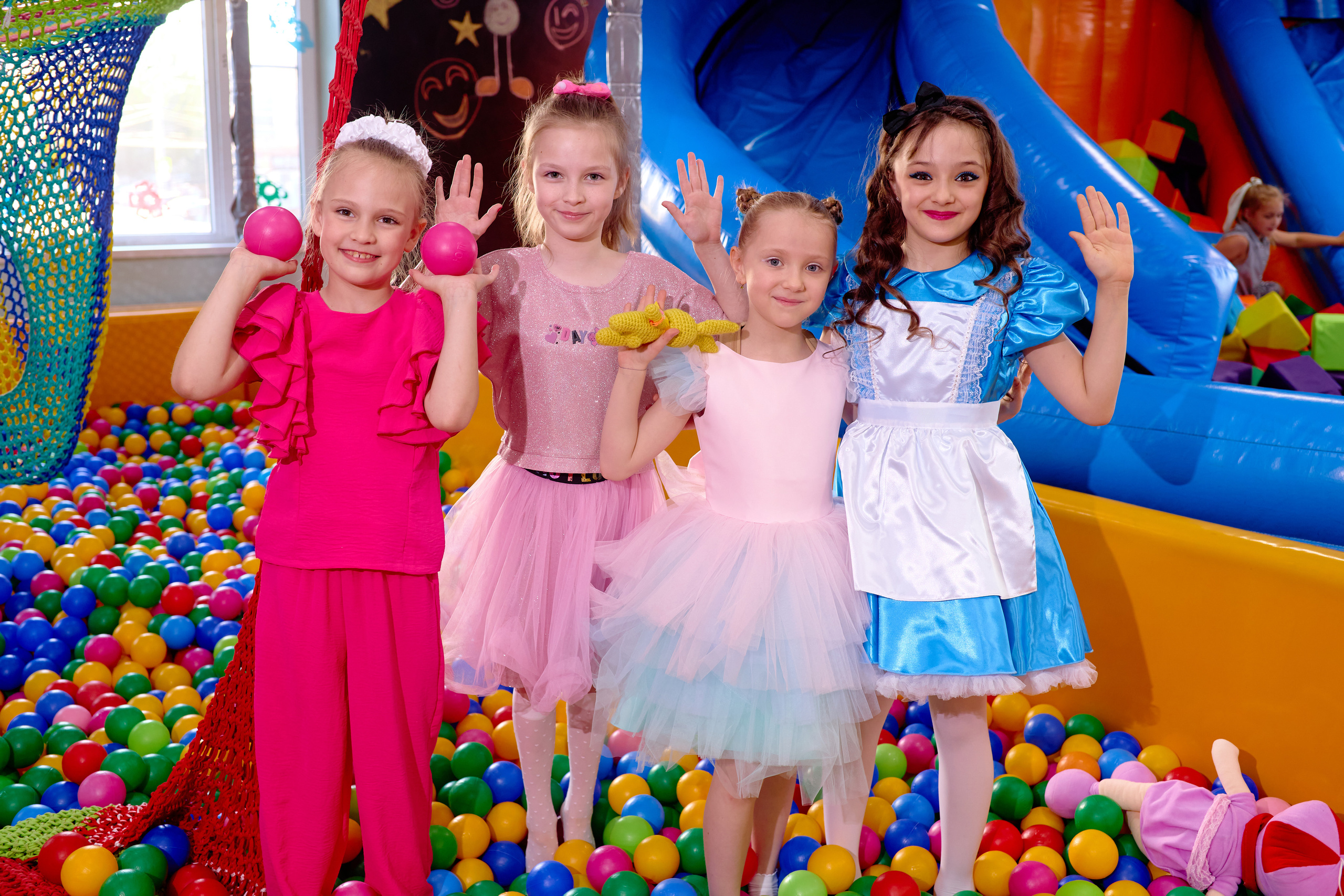 Детская репортажная сьемка. Фотограф Выпускные альбомы Таганрог Сергей Коробченко