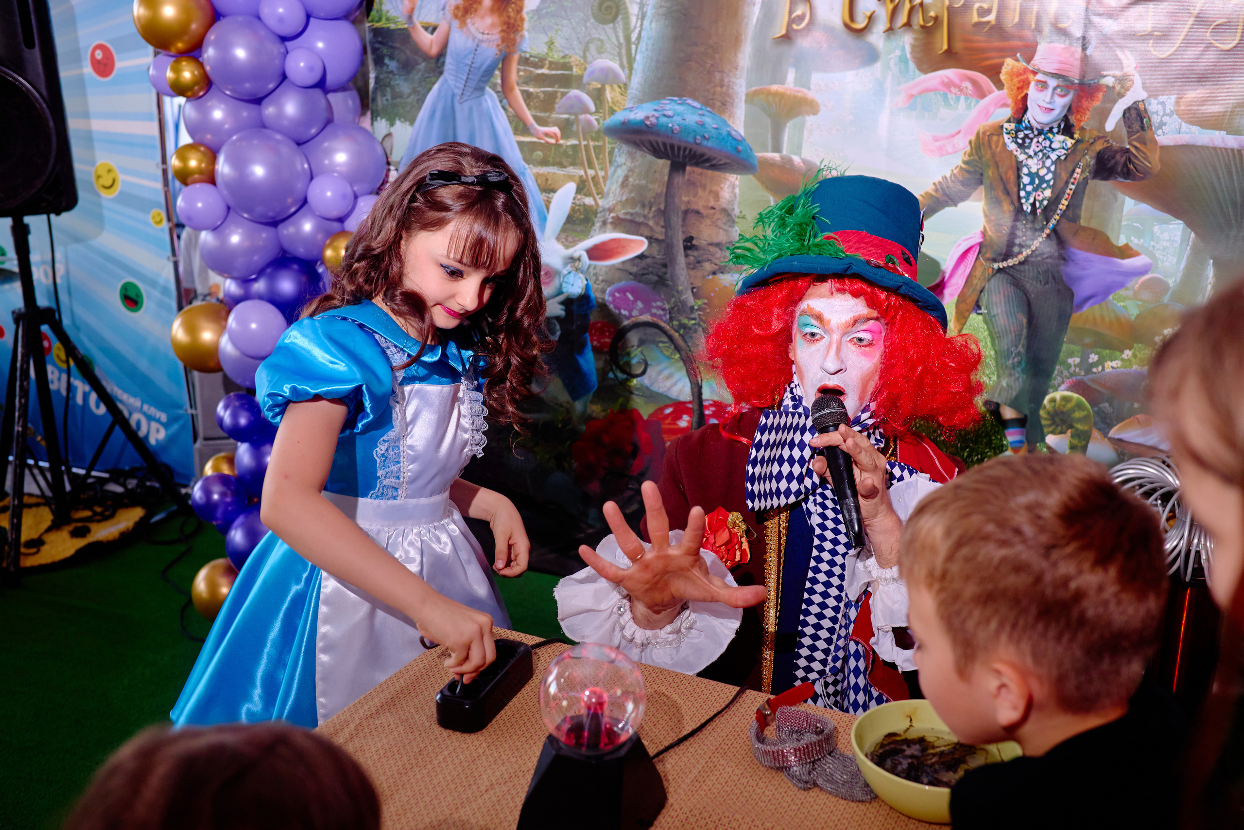 День рождения в детской комнате. Фотограф Выпускные альбомы Таганрог Сергей Коробченко