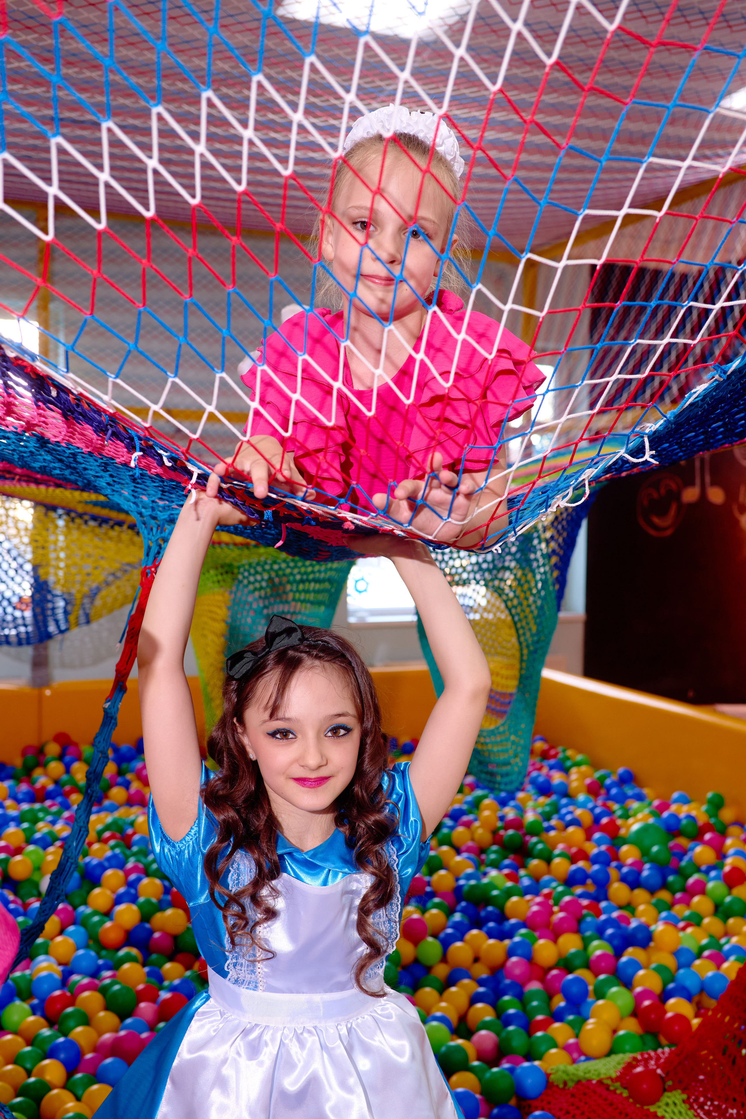 День рождения в детской комнате. Фотограф Выпускные альбомы Таганрог Сергей Коробченко