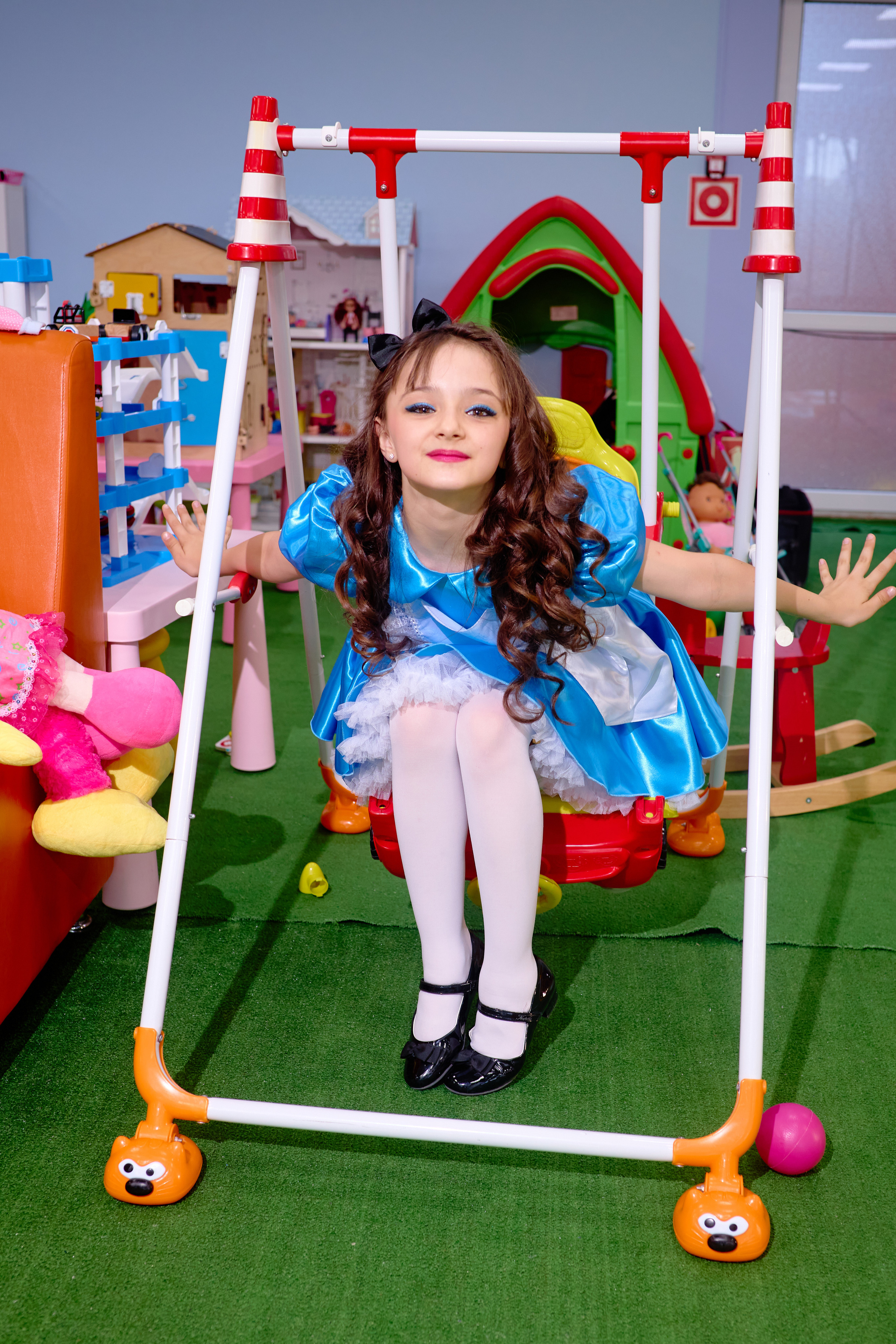 День рождения в детской комнате. Фотограф Выпускные альбомы Таганрог Сергей Коробченко