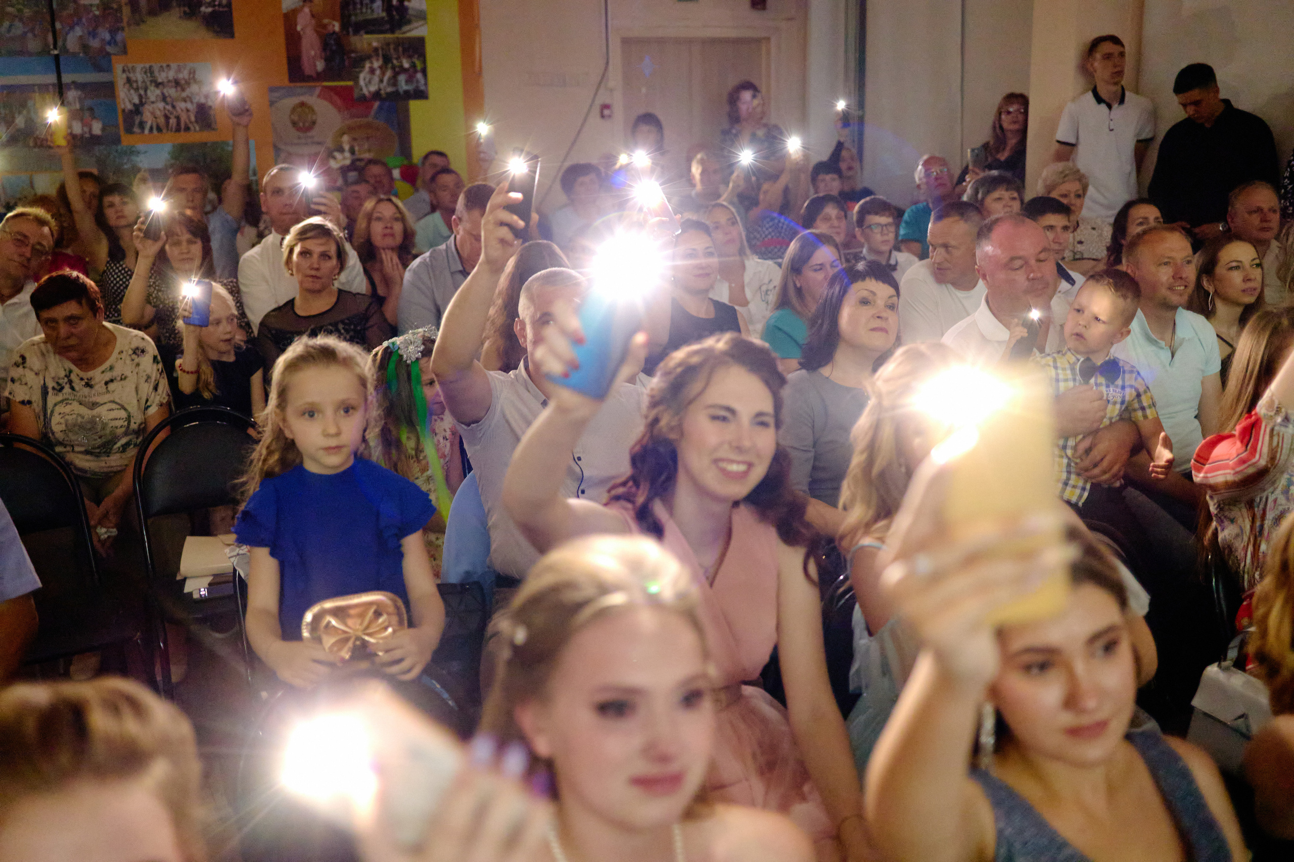 Фотограф на выпускной. Фотограф Выпускные альбомы Таганрог Сергей Коробченко