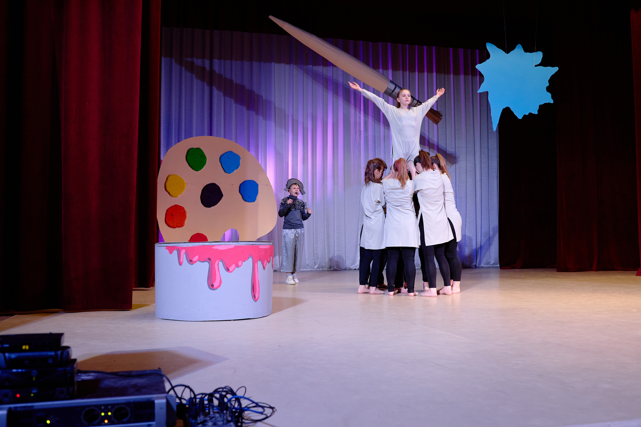 Краски. Фотограф Выпускные альбомы Таганрог Сергей Коробченко