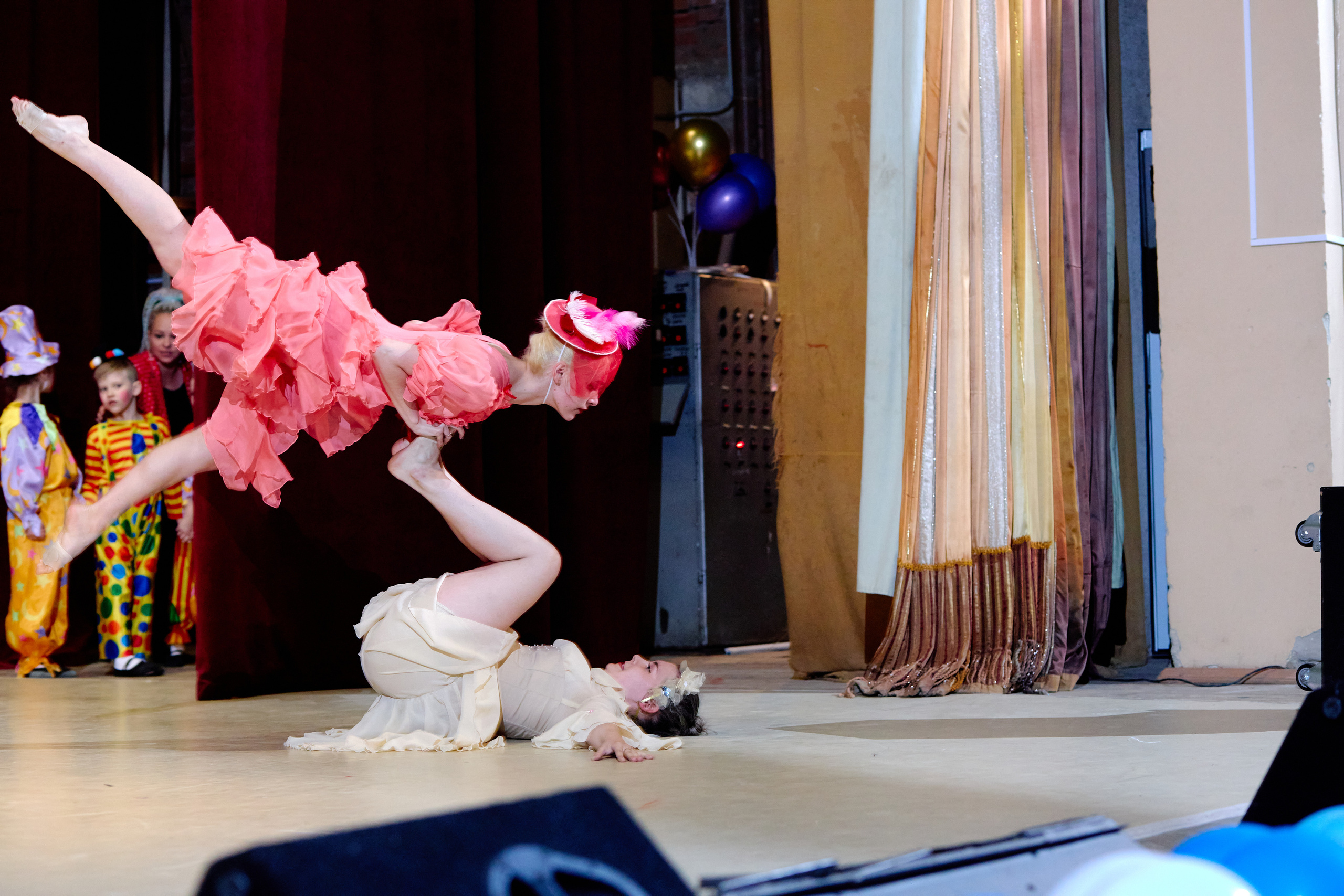 Аврора. Фотограф Выпускные альбомы Таганрог Сергей Коробченко