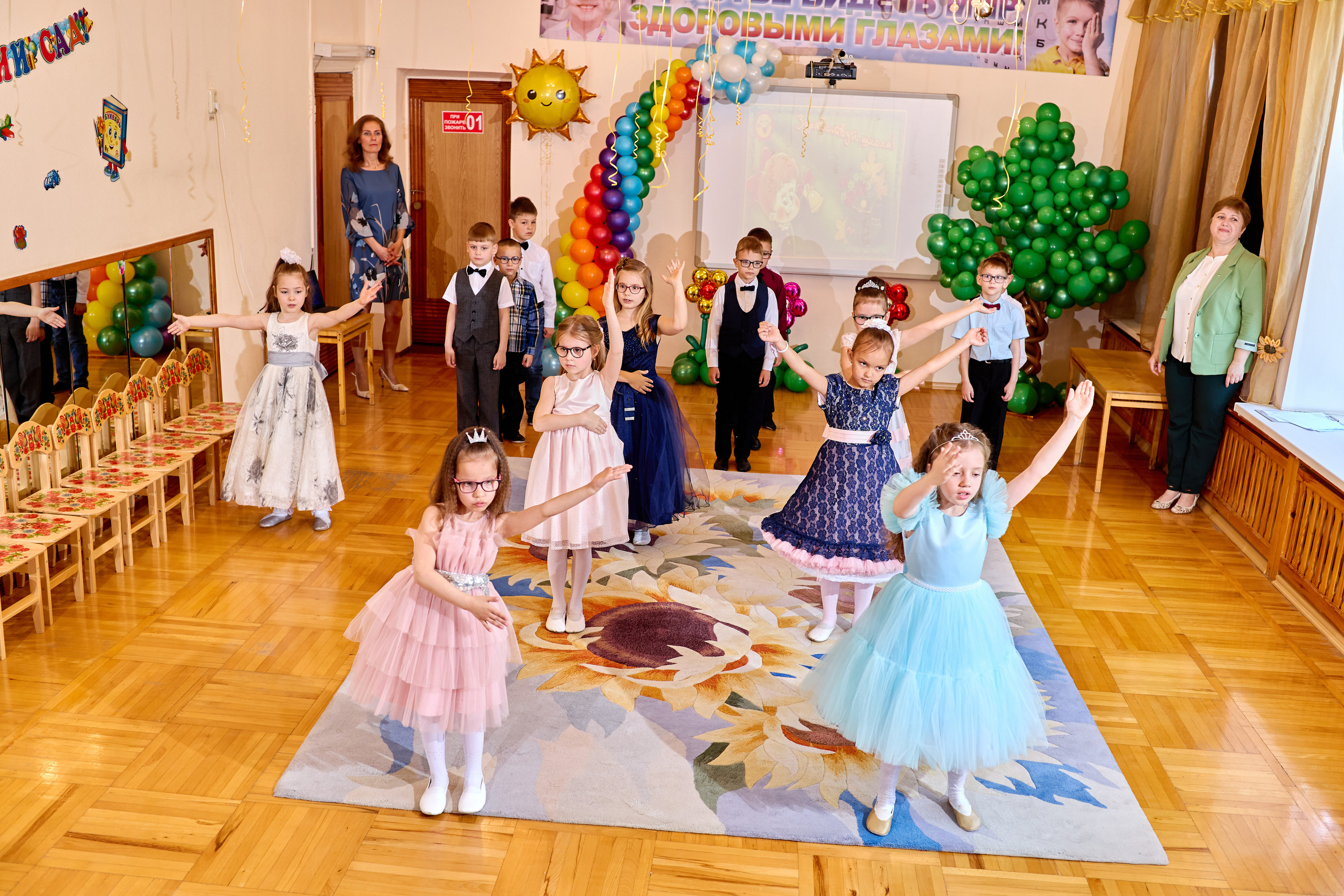 Фотограф выпускной в детском саду таганрог. Фотограф Выпускные альбомы Таганрог Сергей Коробченко