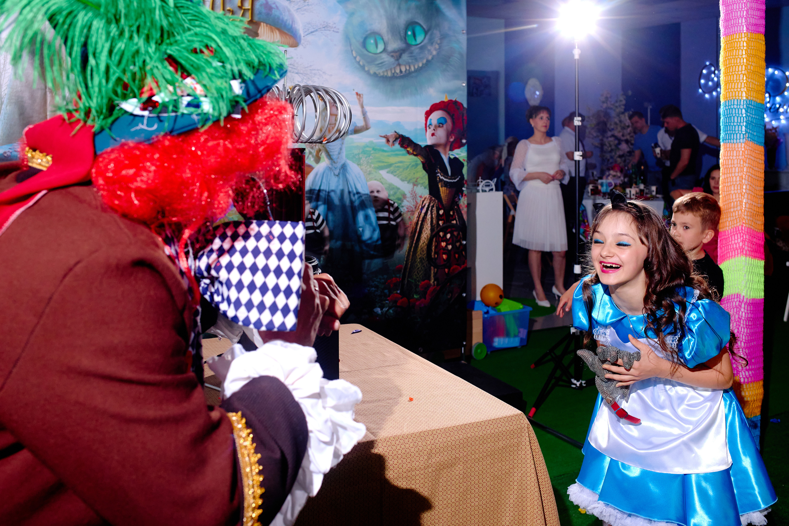 День рождения в детской комнате. Фотограф Выпускные альбомы Таганрог Сергей Коробченко