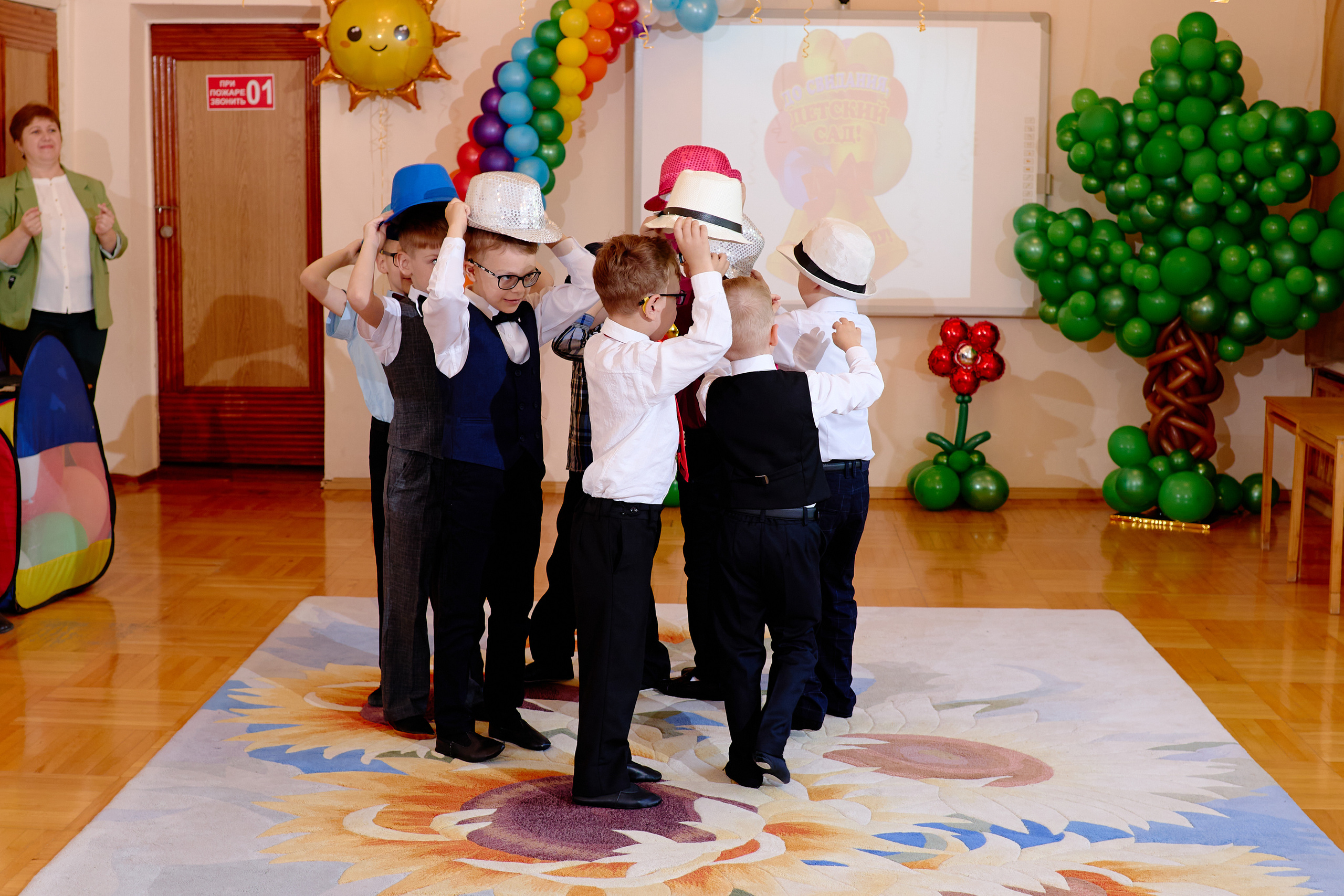 Фотограф выпускной в детском саду таганрог. Фотограф Выпускные альбомы Таганрог Сергей Коробченко