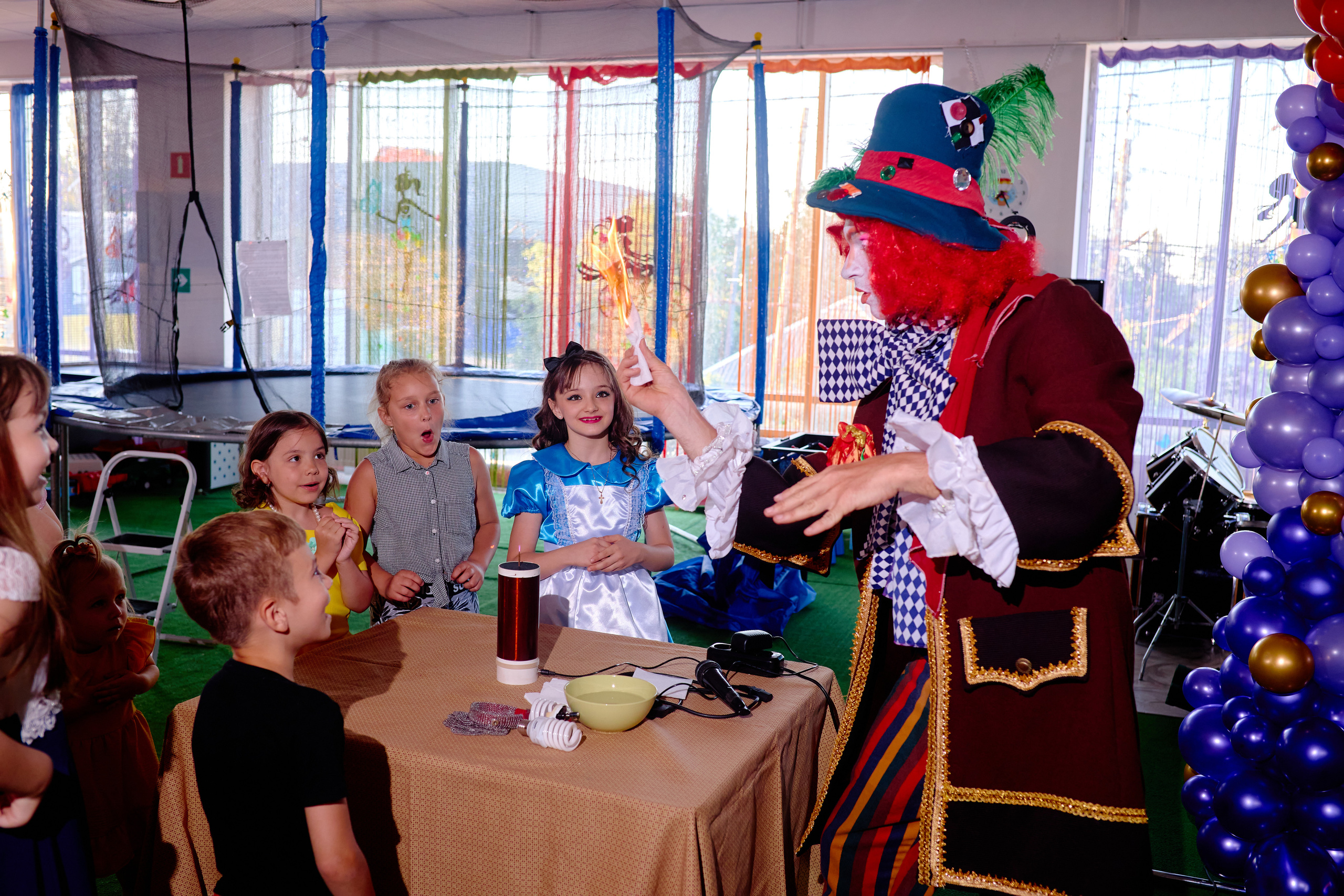 День рождения в детской комнате. Фотограф Выпускные альбомы Таганрог Сергей Коробченко