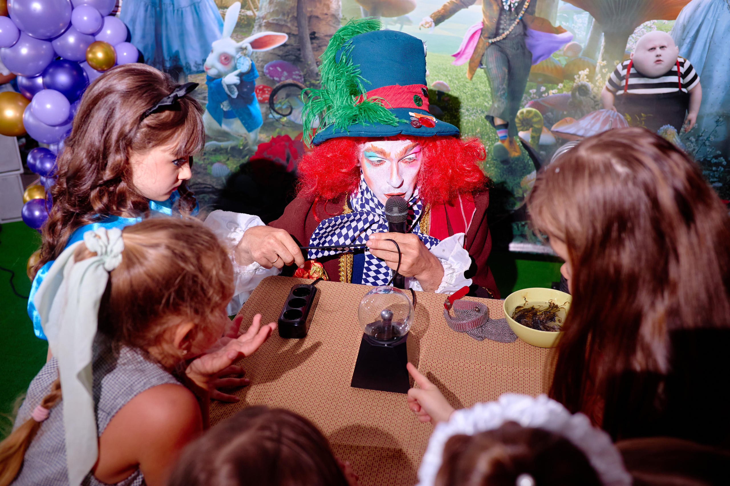 День рождения в детской комнате. Фотограф Выпускные альбомы Таганрог Сергей Коробченко