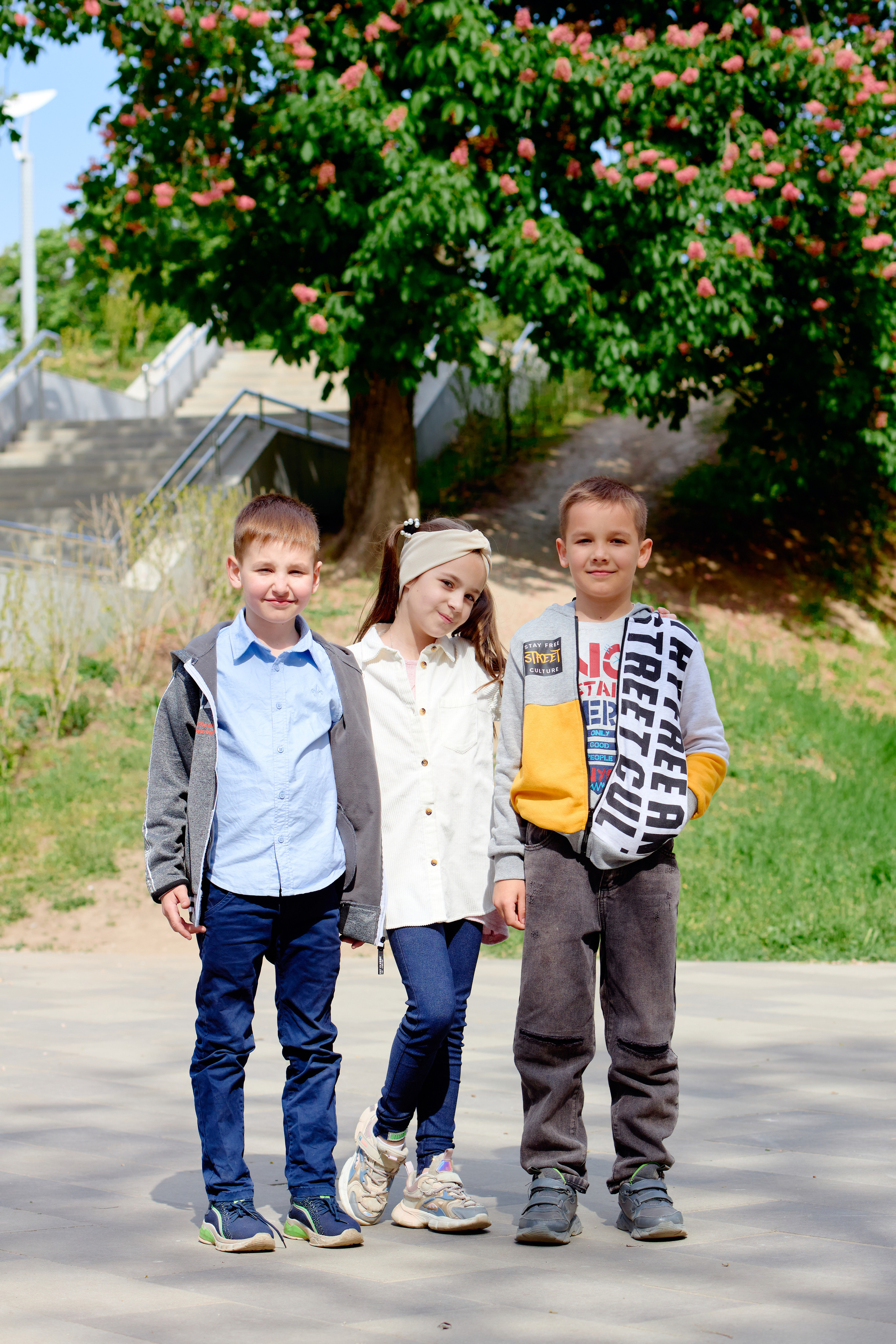 Сьемка на выпускнык альбомы на улице таганрог. Фотограф Выпускные альбомы Таганрог Сергей Коробченко