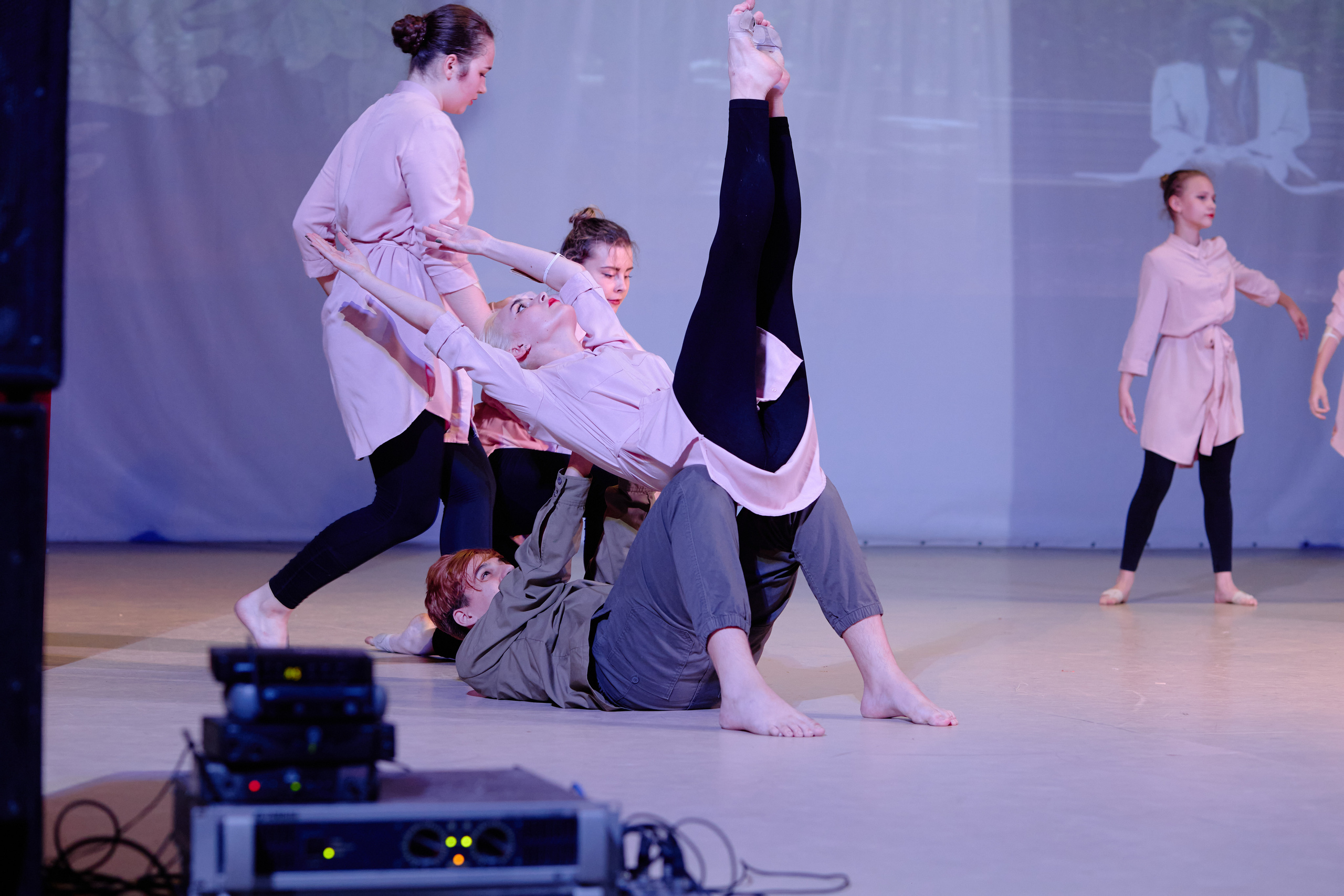 Аврора. Фотограф Выпускные альбомы Таганрог Сергей Коробченко