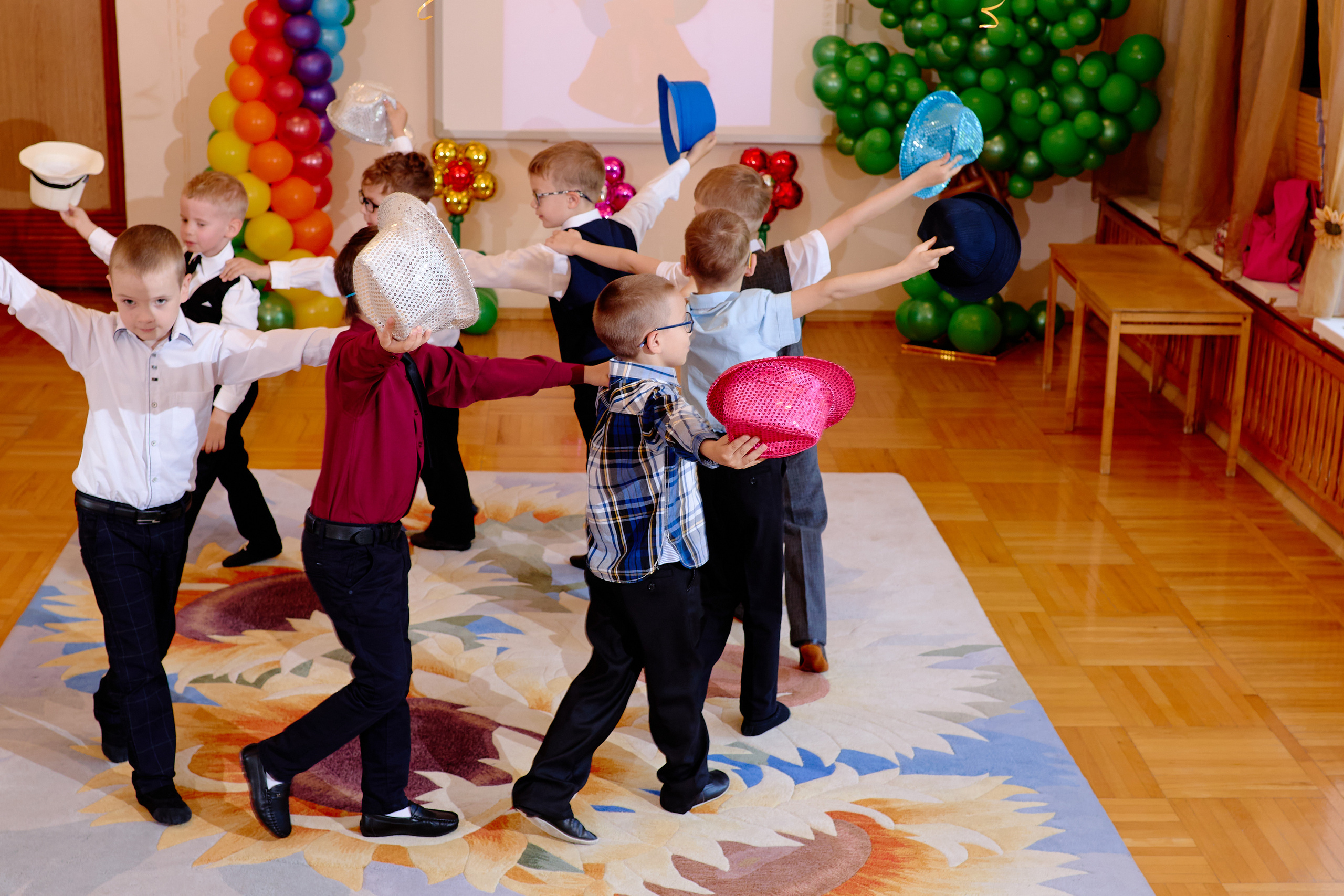 Фотограф выпускной в детском саду таганрог. Фотограф Выпускные альбомы Таганрог Сергей Коробченко