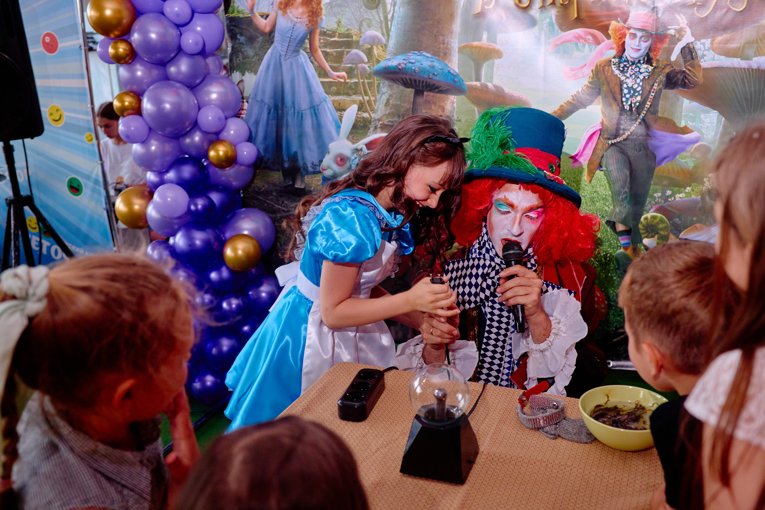 День рождения в детской комнате. Фотограф Выпускные альбомы Таганрог Сергей Коробченко