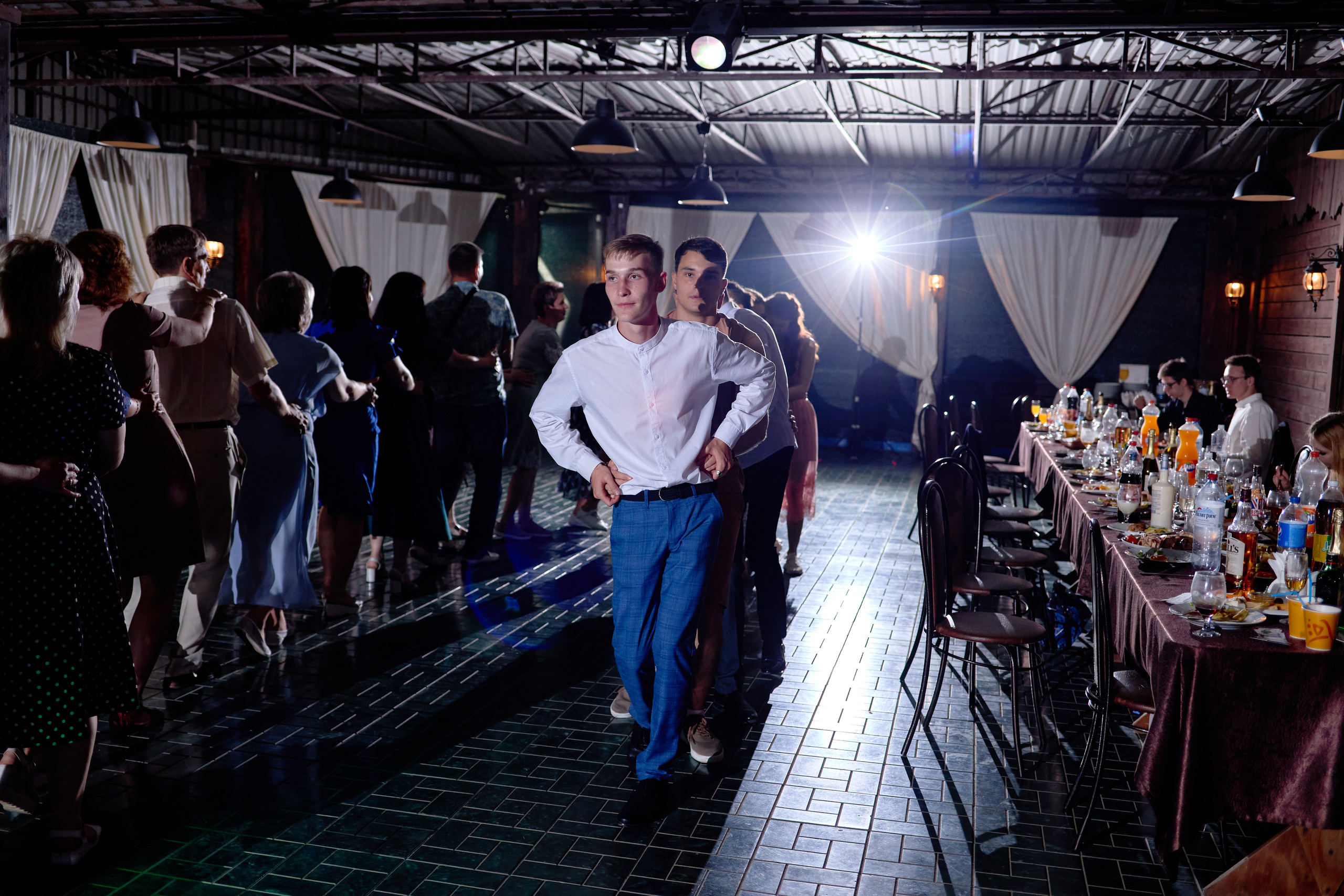 Фотограф на выпускной. Фотограф Выпускные альбомы Таганрог Сергей Коробченко