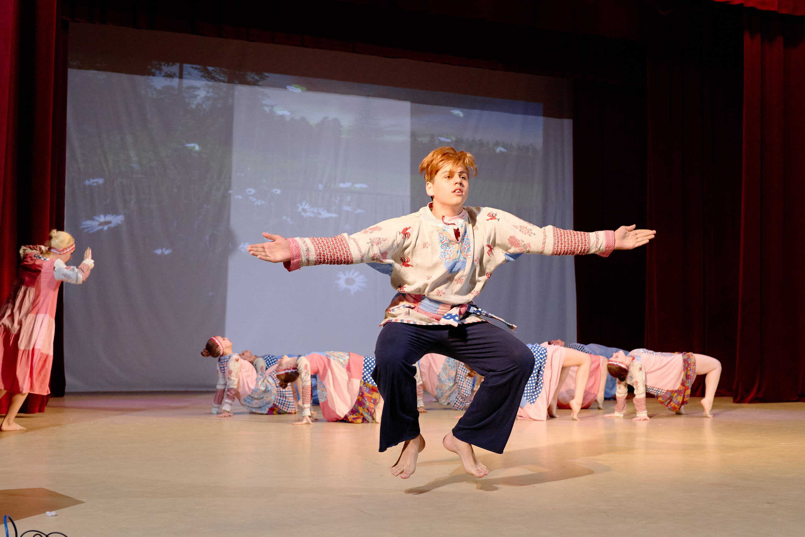 Аврора. Фотограф Выпускные альбомы Таганрог Сергей Коробченко