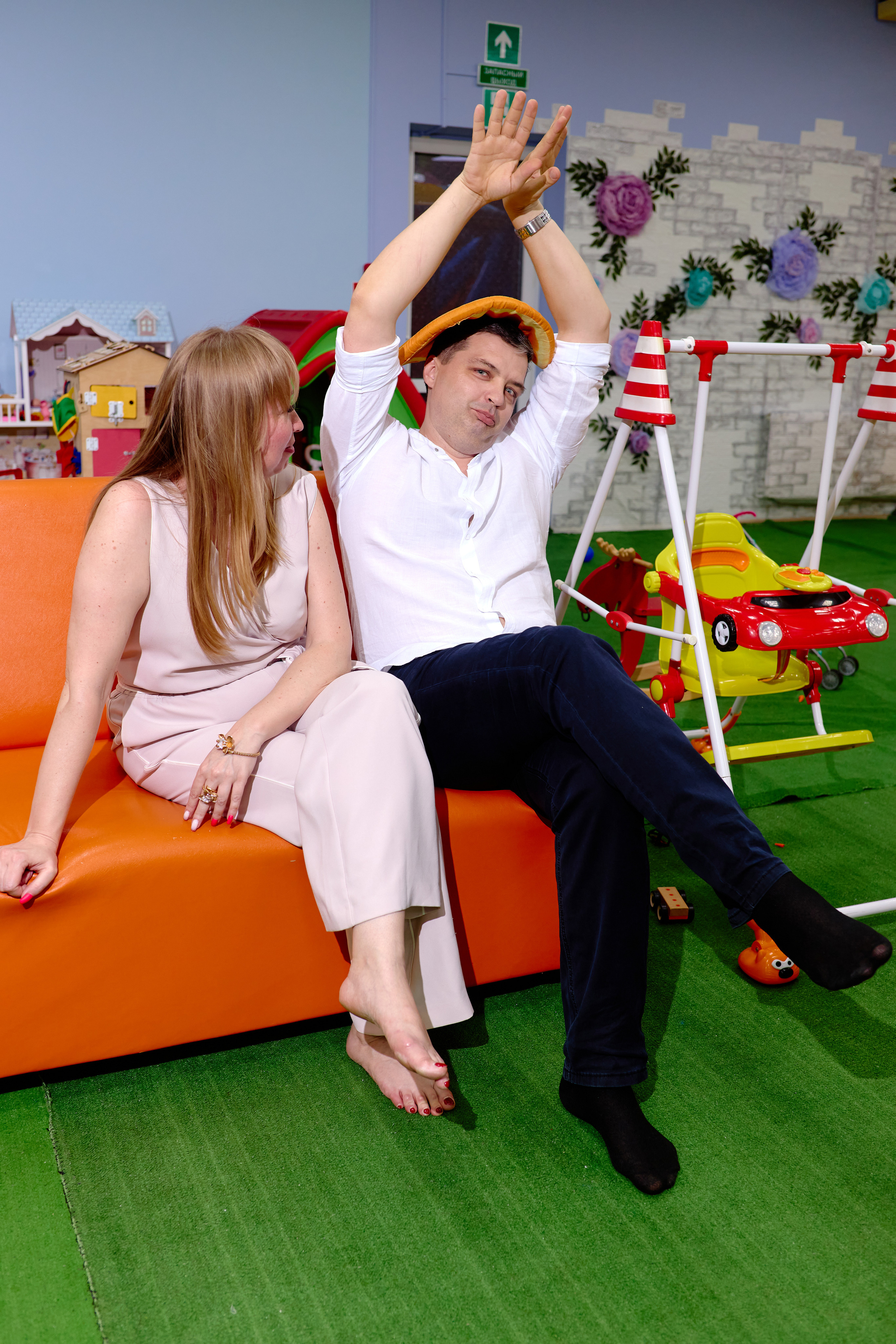 День рождения в детской комнате. Фотограф Выпускные альбомы Таганрог Сергей Коробченко