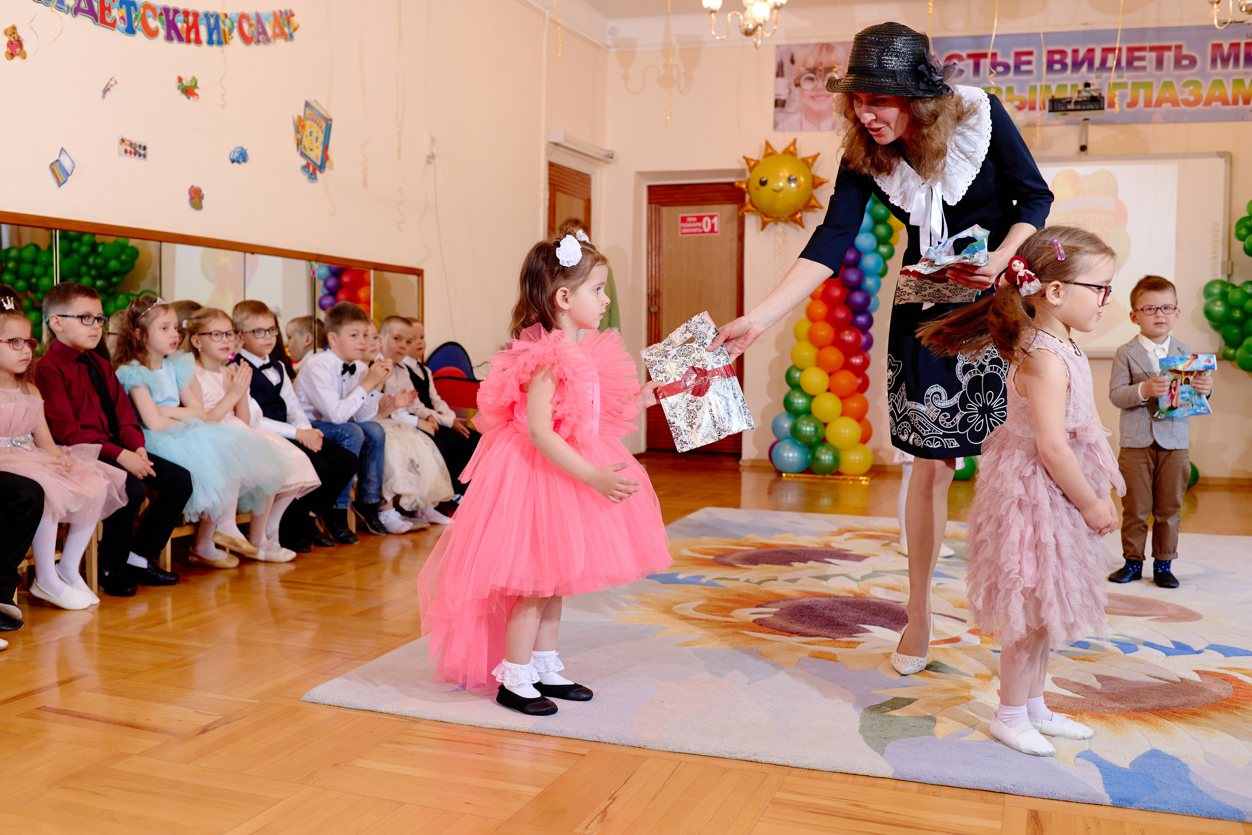 Фотограф выпускной в детском саду таганрог. Фотограф Выпускные альбомы Таганрог Сергей Коробченко