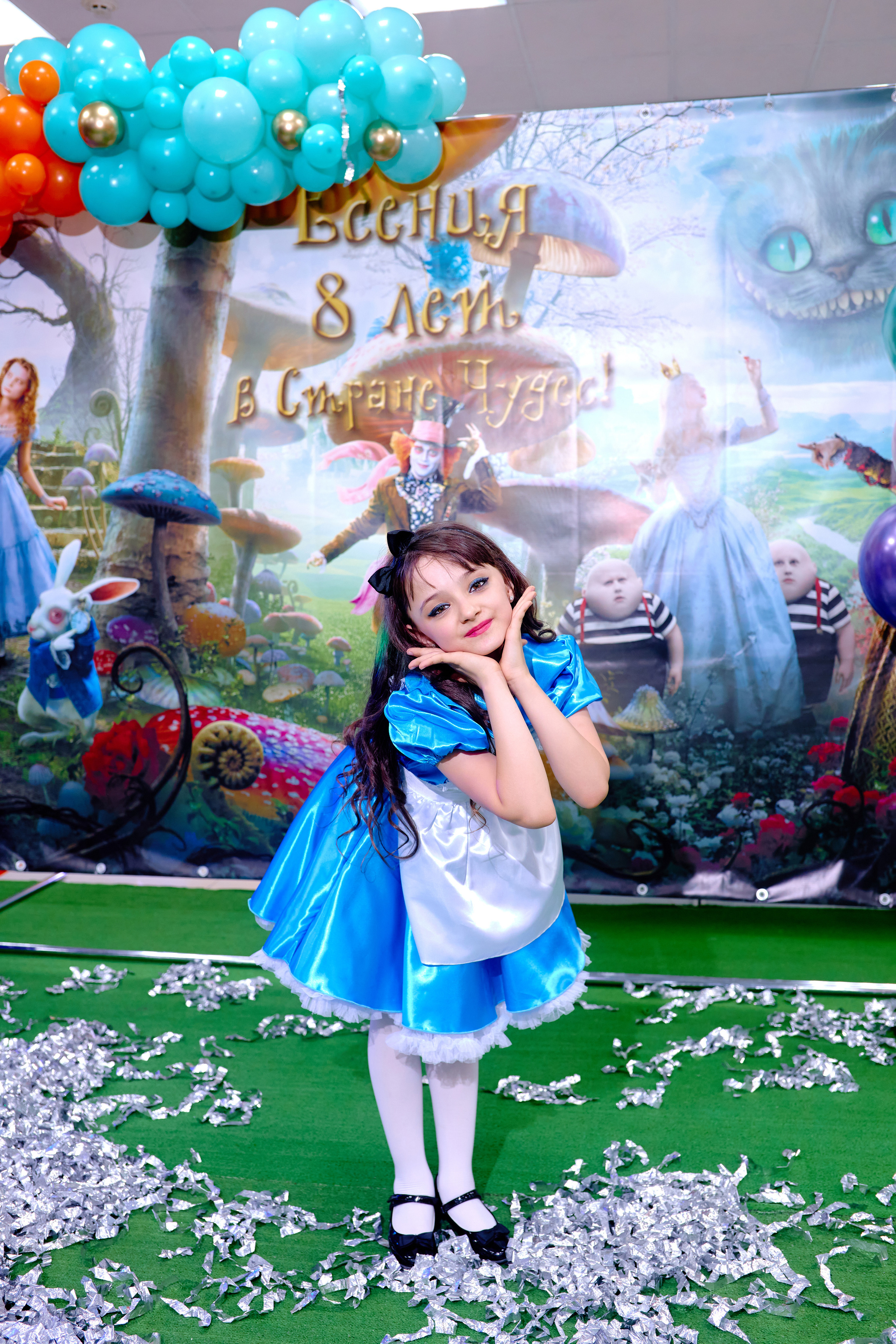 День рождения в детской комнате. Фотограф Выпускные альбомы Таганрог Сергей Коробченко