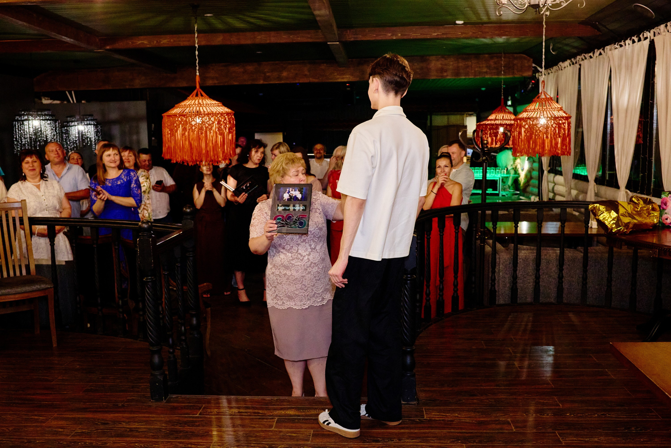 Выпускной 35 Сош. Фотограф Выпускные альбомы Таганрог Сергей Коробченко