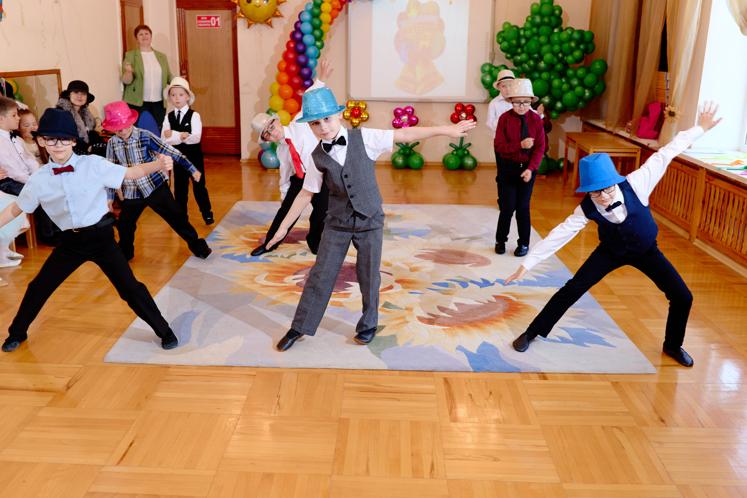 Фотограф выпускной в детском саду таганрог. Фотограф Выпускные альбомы Таганрог Сергей Коробченко