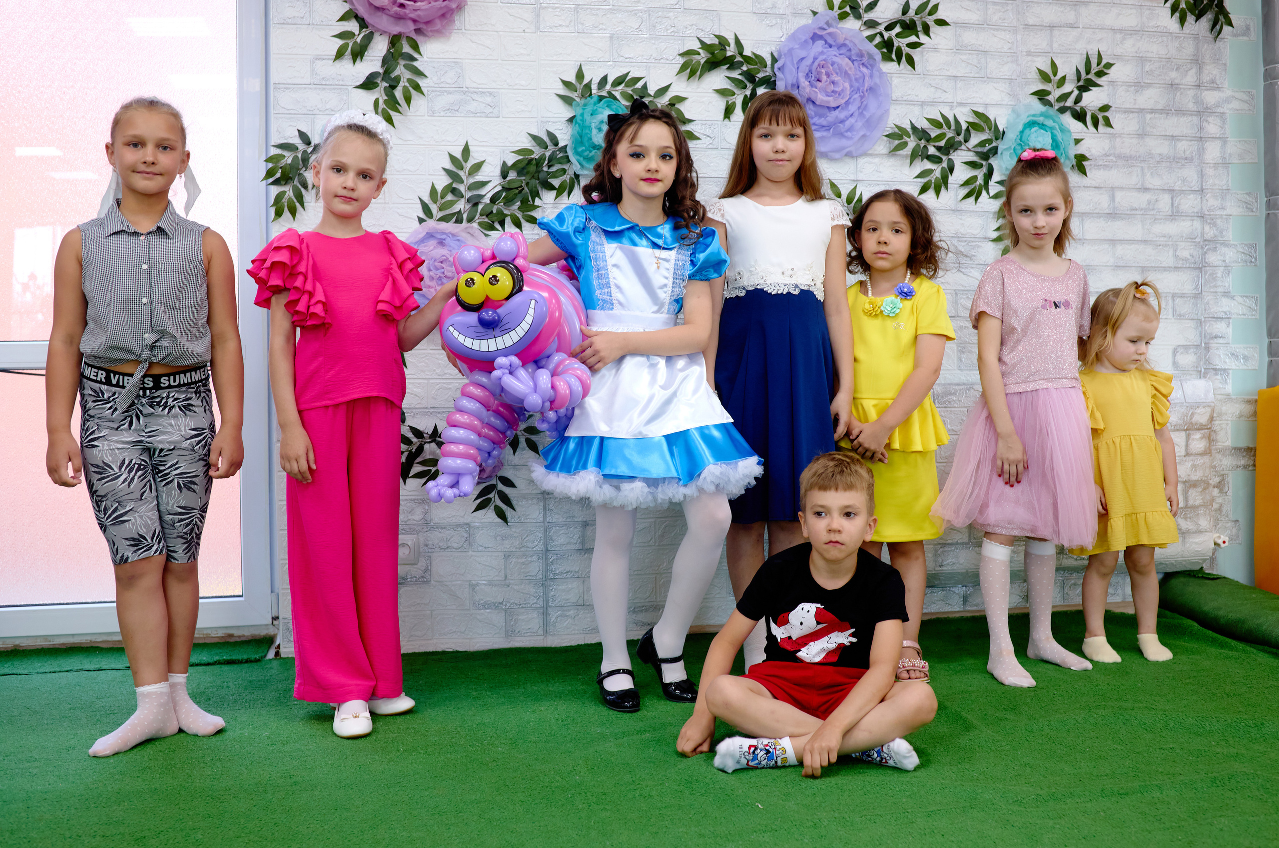 День рождения в детской комнате. Фотограф Выпускные альбомы Таганрог Сергей Коробченко