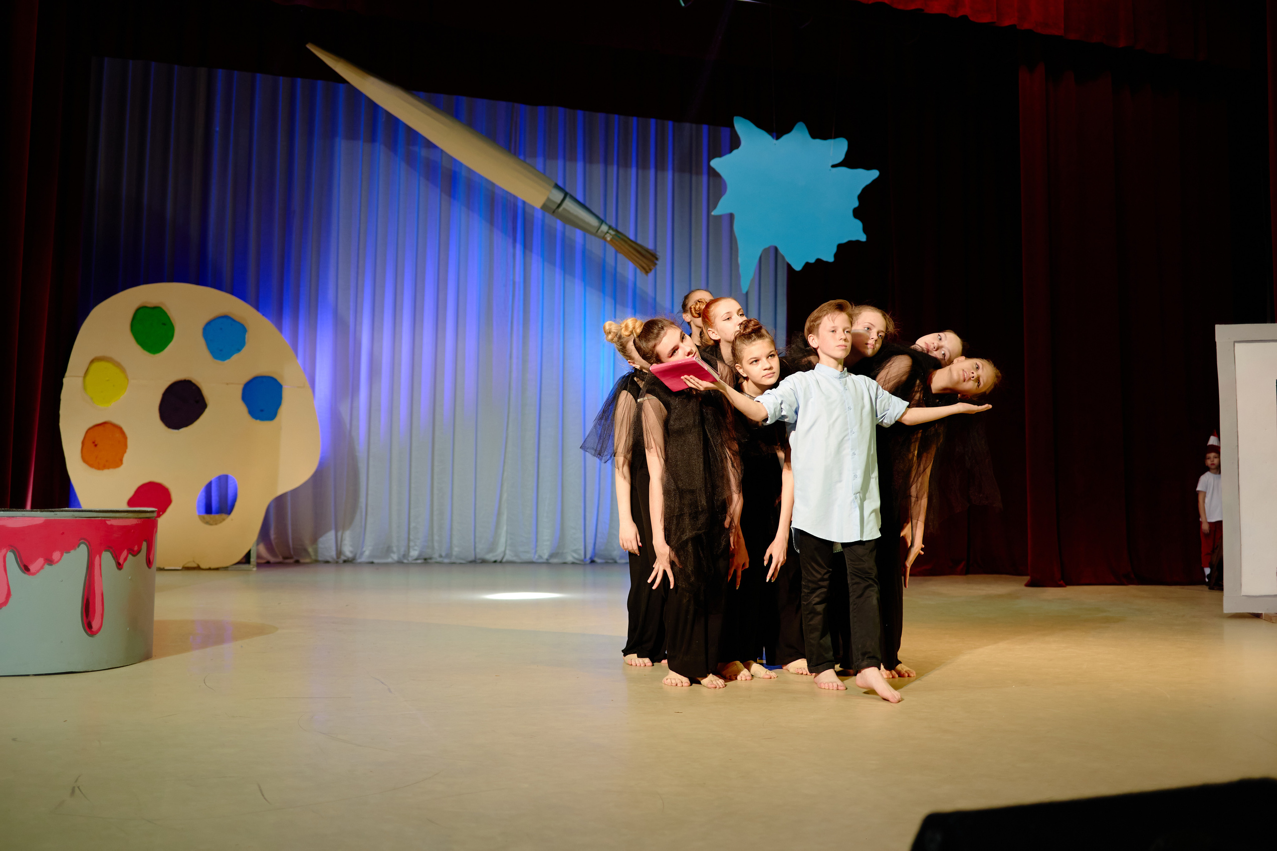 Краски. Фотограф Выпускные альбомы Таганрог Сергей Коробченко