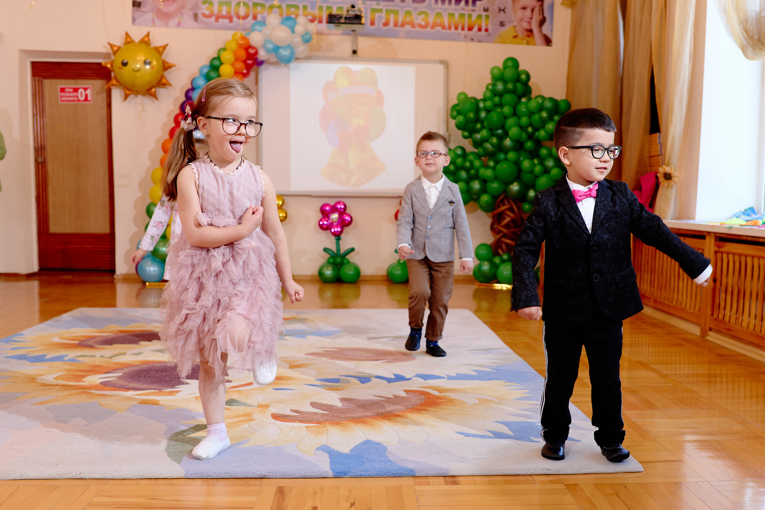 Фотограф выпускной в детском саду таганрог. Фотограф Выпускные альбомы Таганрог Сергей Коробченко