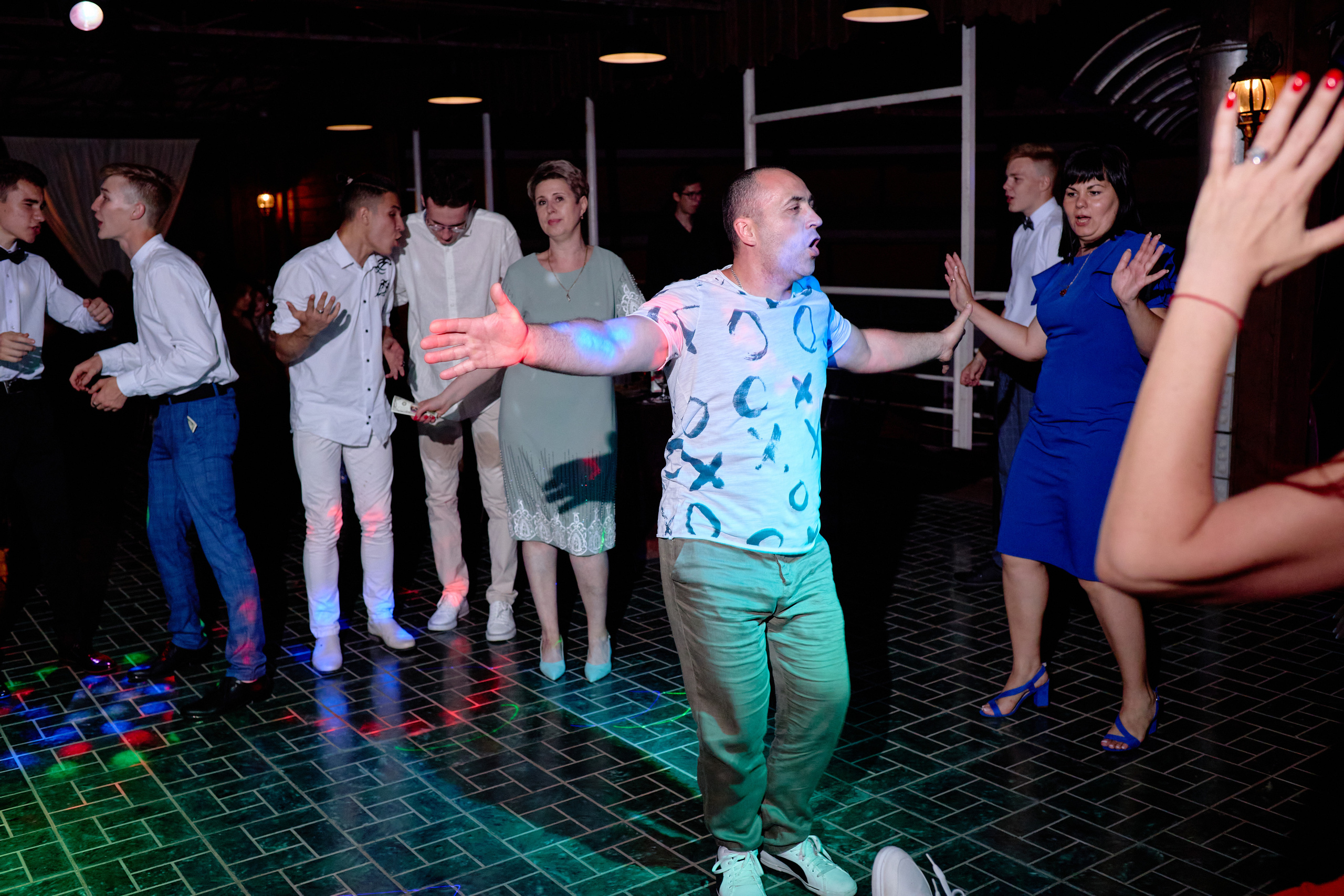 Фотограф на выпускной. Фотограф Выпускные альбомы Таганрог Сергей Коробченко