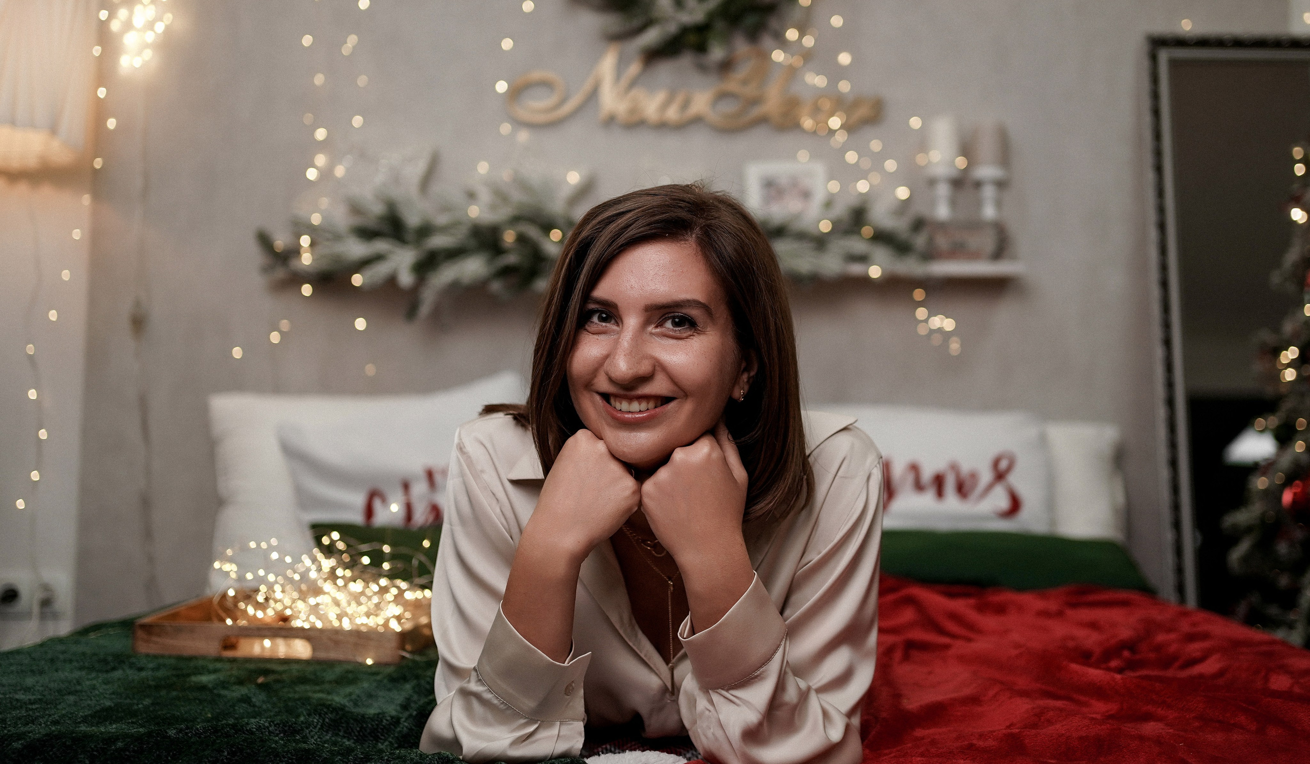 Новогодняя семейная фотосессия в фотостудии Авокадо. Фотограф Ростов-на-Дону. Свадебный фотограф в Ростове-на-Дону. Таинство Крещения и Венчания, семейные фотосессии. Алёна Чёботова