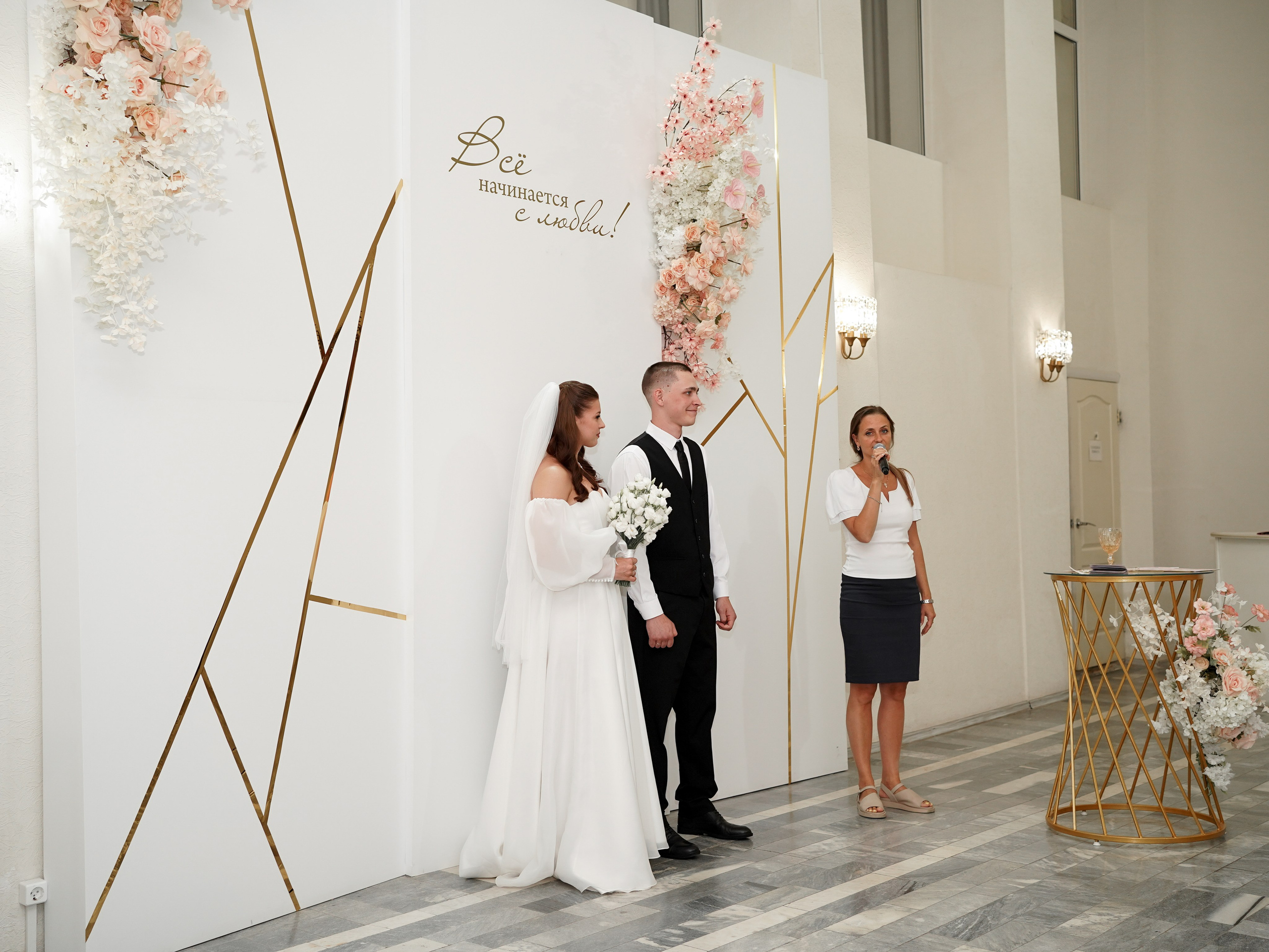 Свадебная фотосессия в Пролетарском ЗАГСе. Свадебный фотограф в Ростове-на-Дону. Таинство Крещения и Венчания, семейные фотосессии. Алёна Чёботова