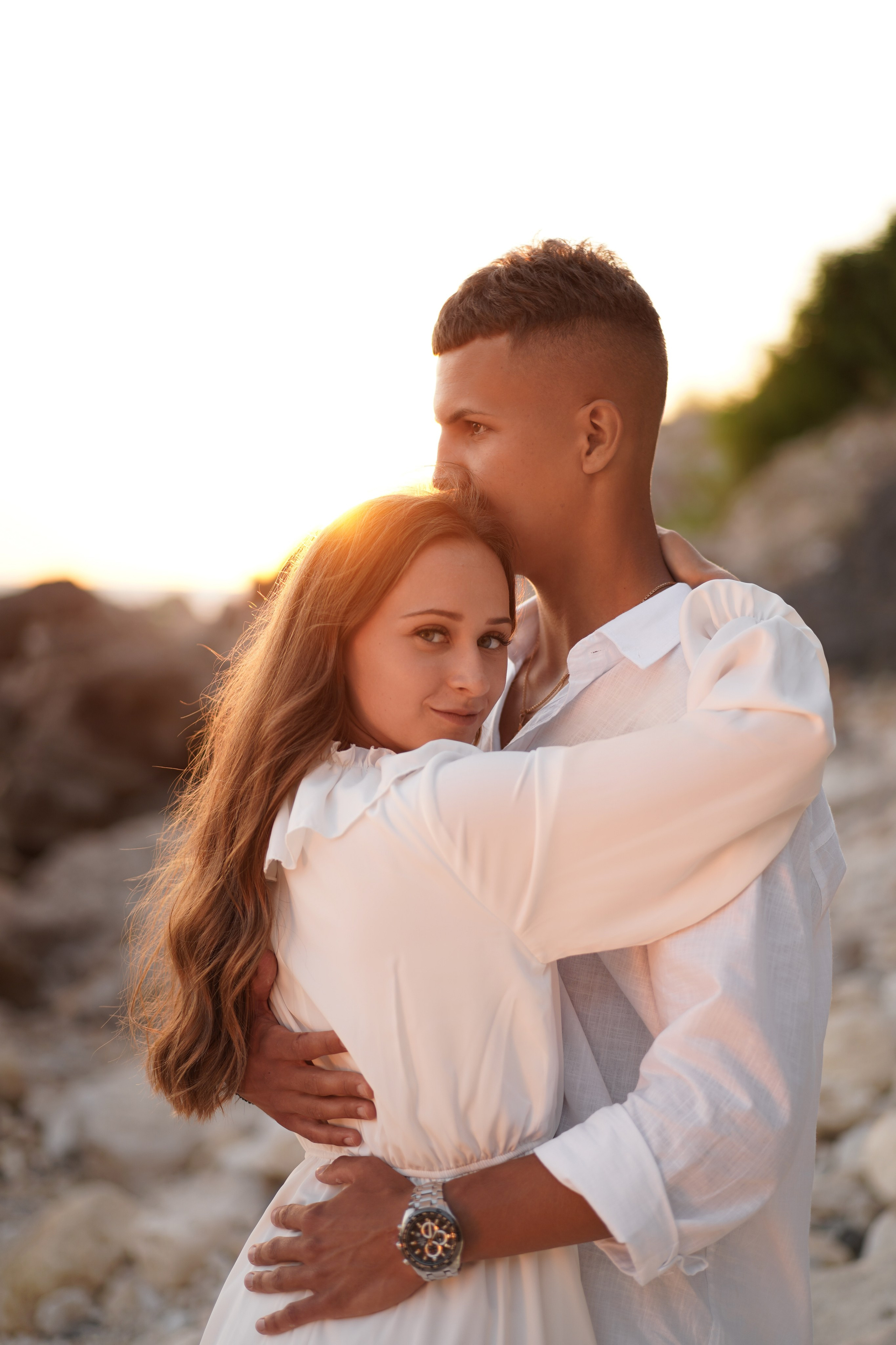 Матвей и Софья на фотосессии дикого пляжа Грот Дианы в Крыму. Свадебный фотограф в Ростове-на-Дону. Таинство Крещения и Венчания, семейные фотосессии. Алёна Чёботова