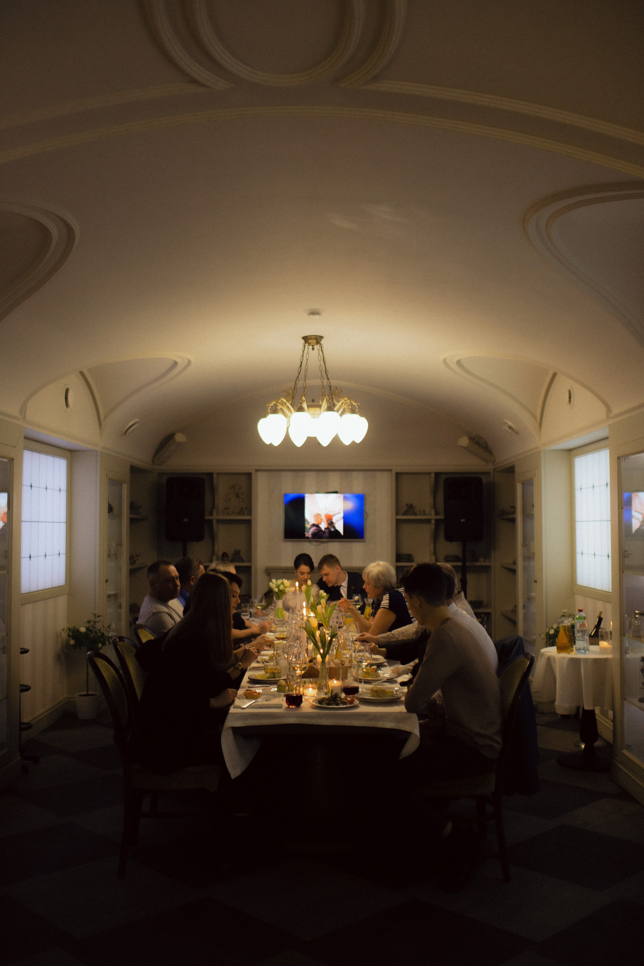 Арина и Антон, дом-музей и семейный ужин. Фотограф любви в городе Казань