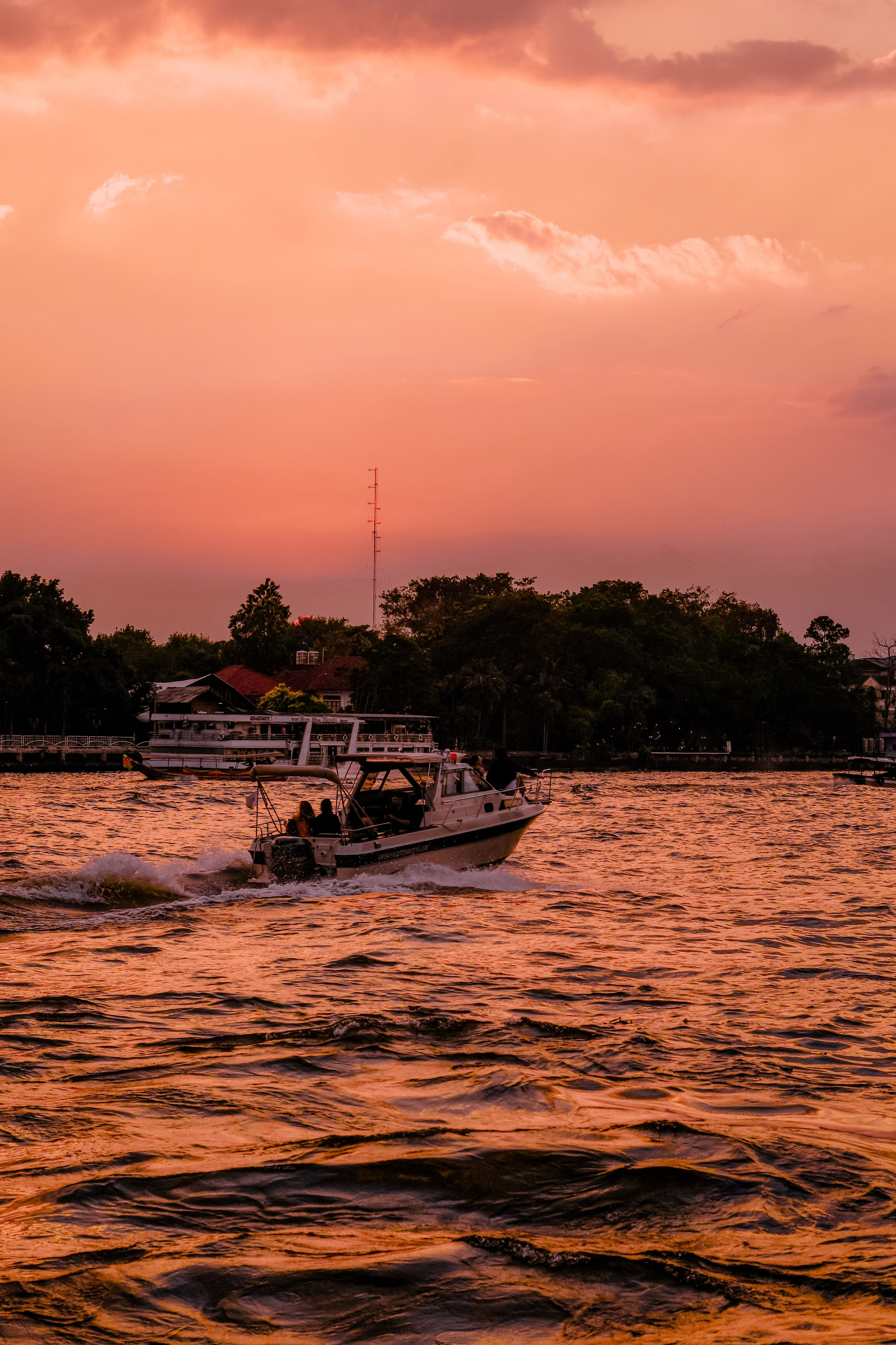 Бангкок стрит фото. Iraogo