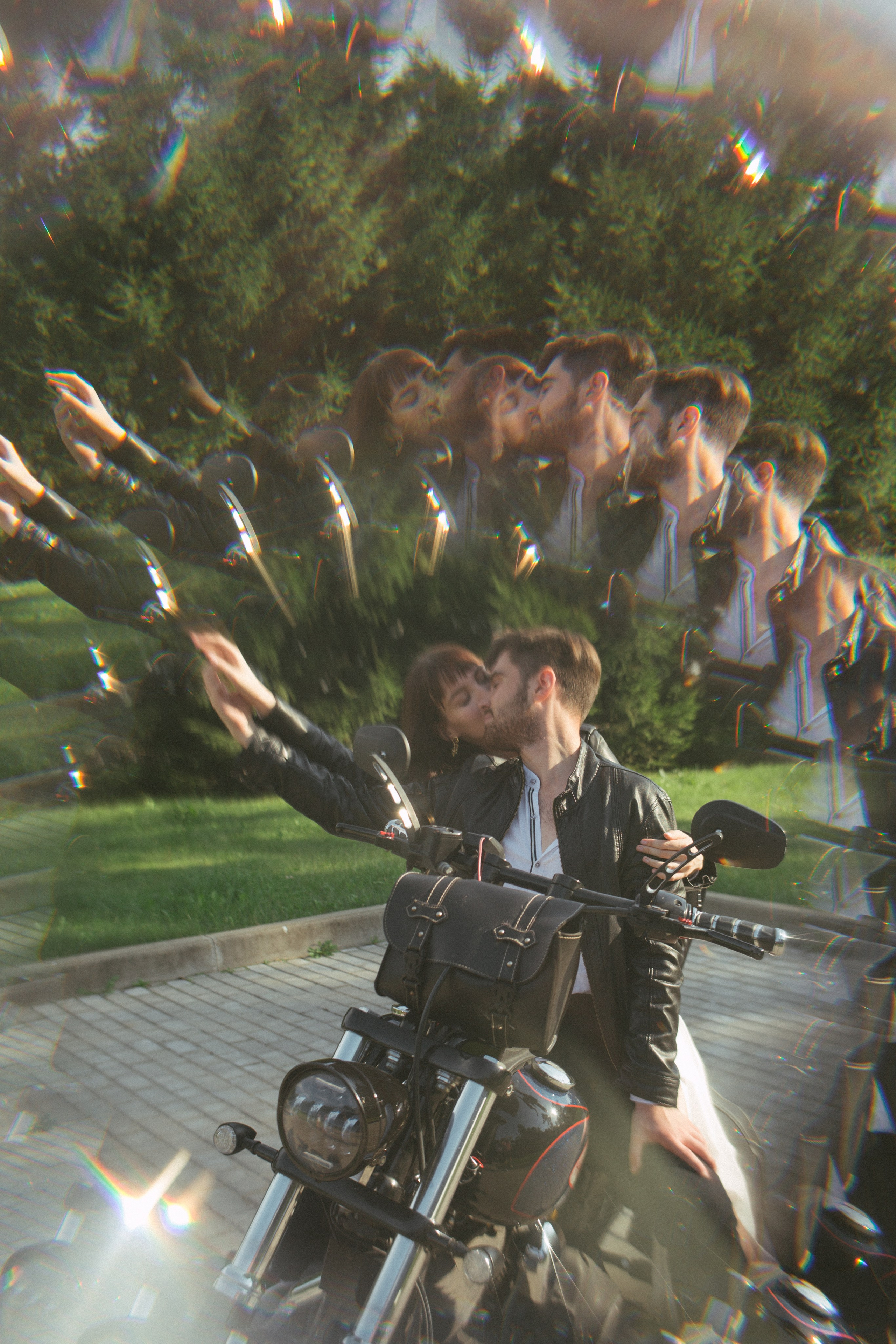 Love story с мотоциклом. Фото Радости. Свадебный и семейный фотограф в Москве Юлия Самойлова